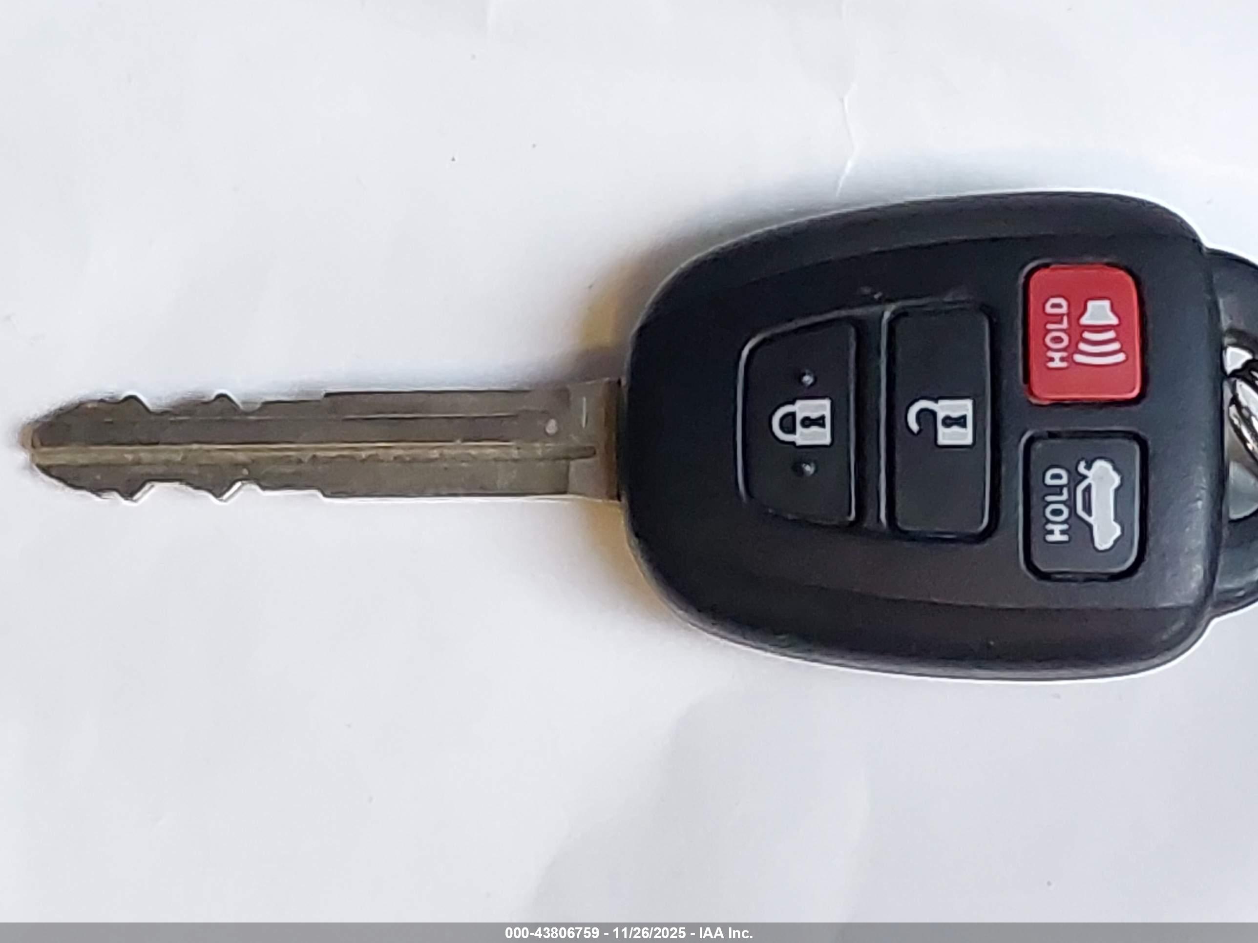 TOYOTA COROLLA image 11