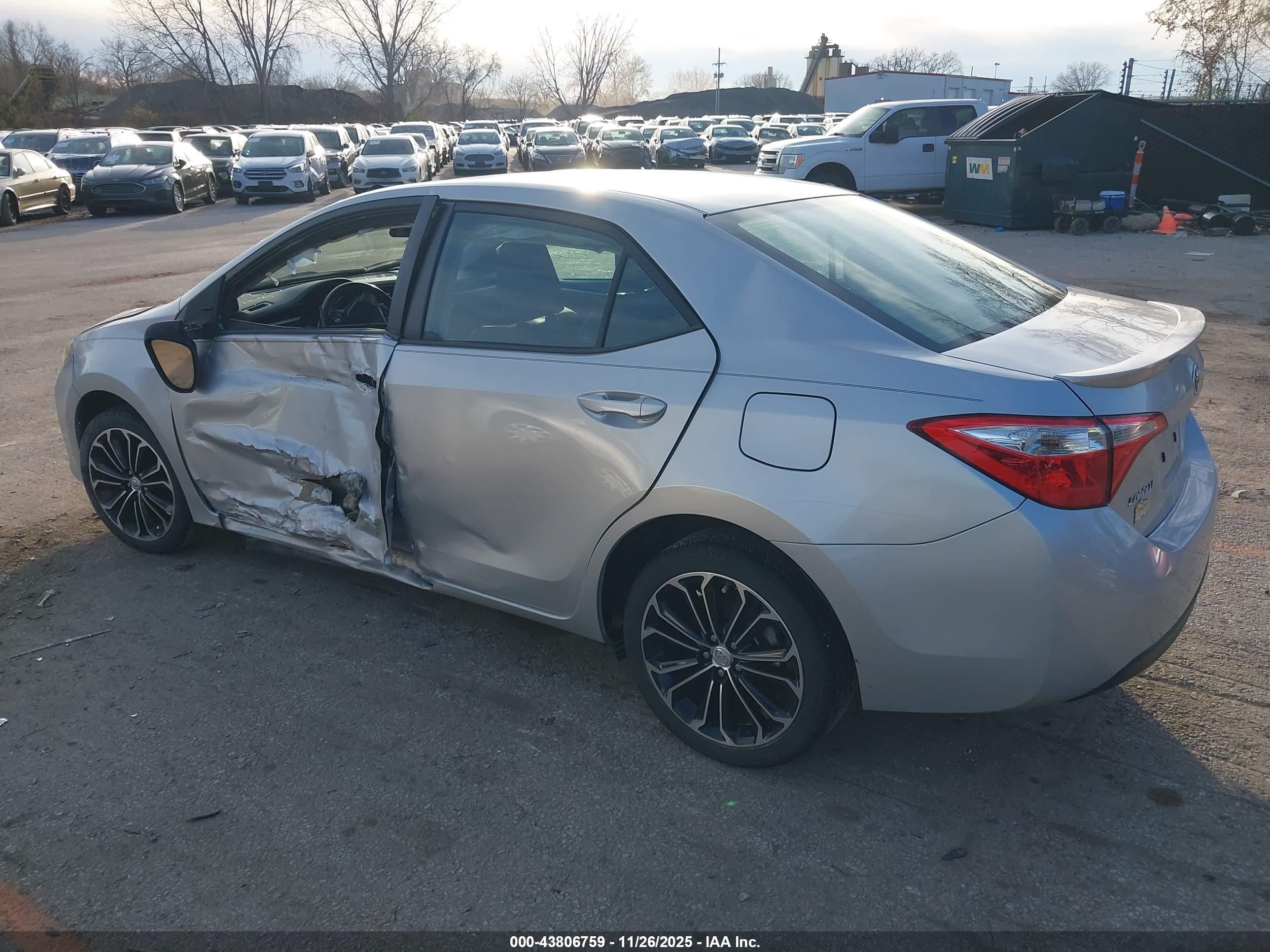 TOYOTA COROLLA image 3