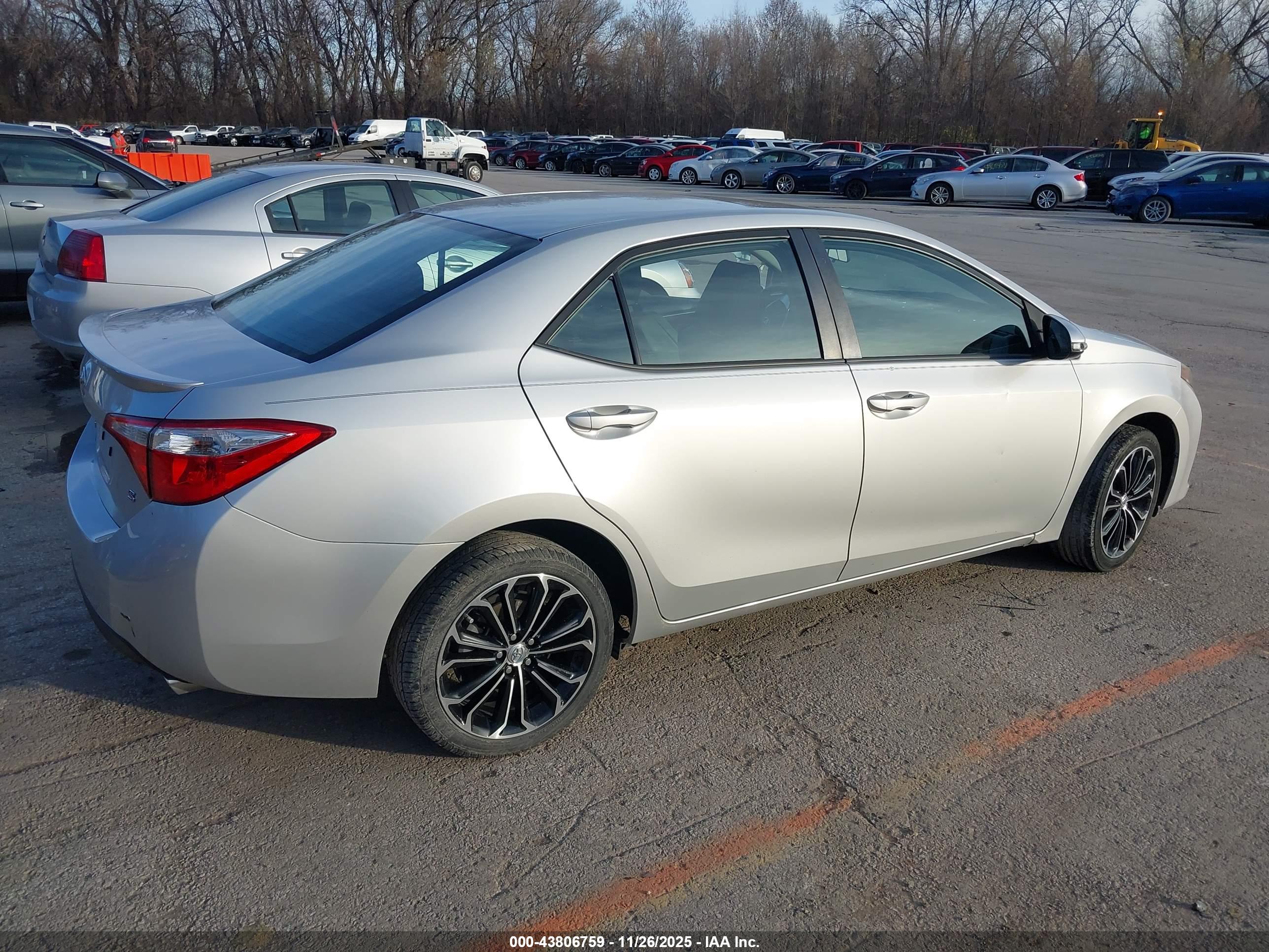 TOYOTA COROLLA image 4