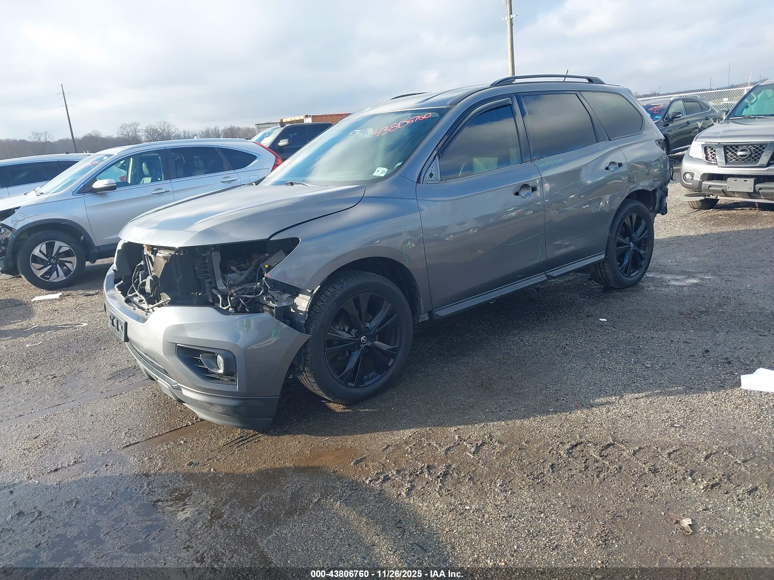 NISSAN PATHFINDER image 2