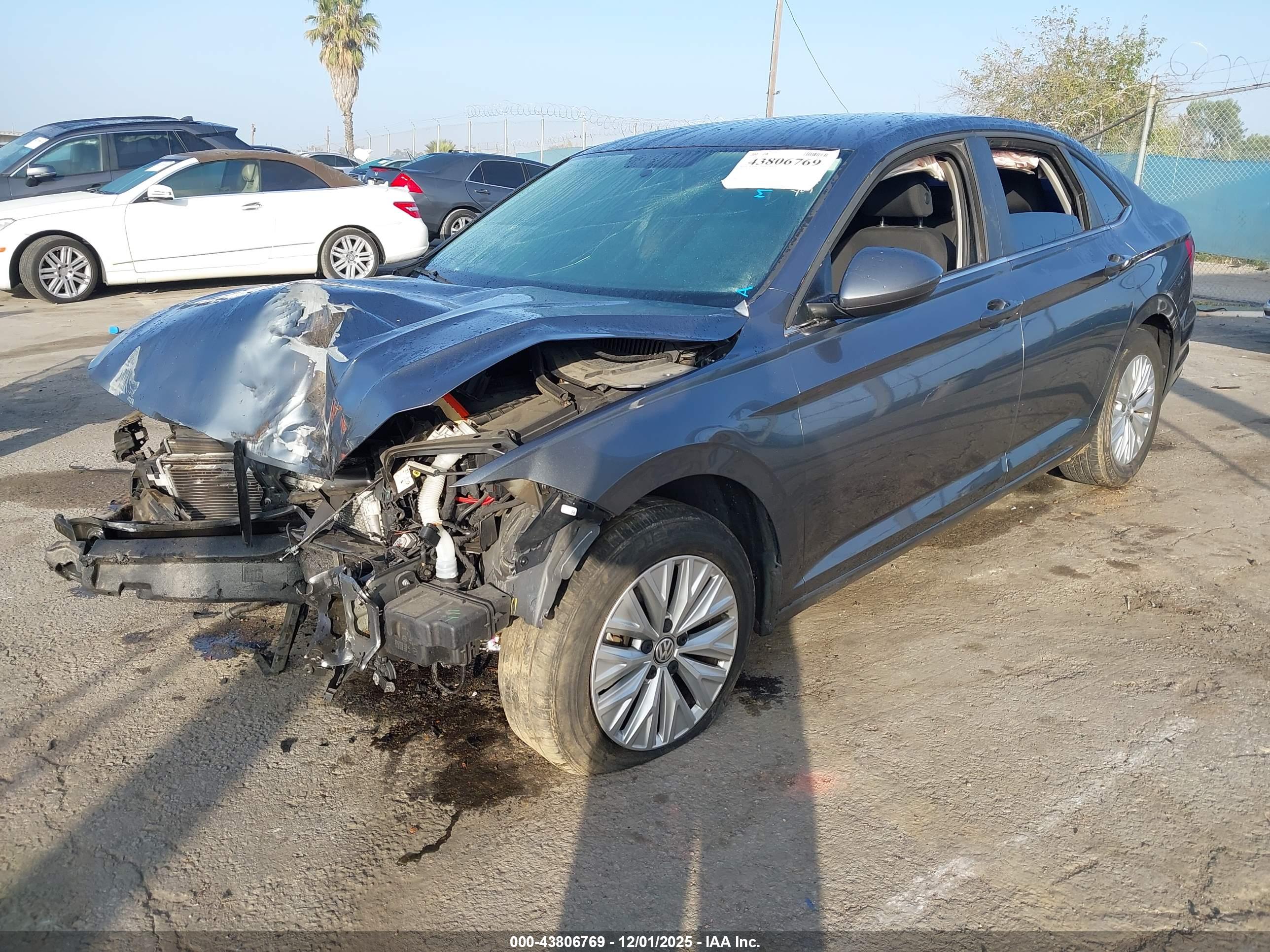 VOLKSWAGEN JETTA image 2