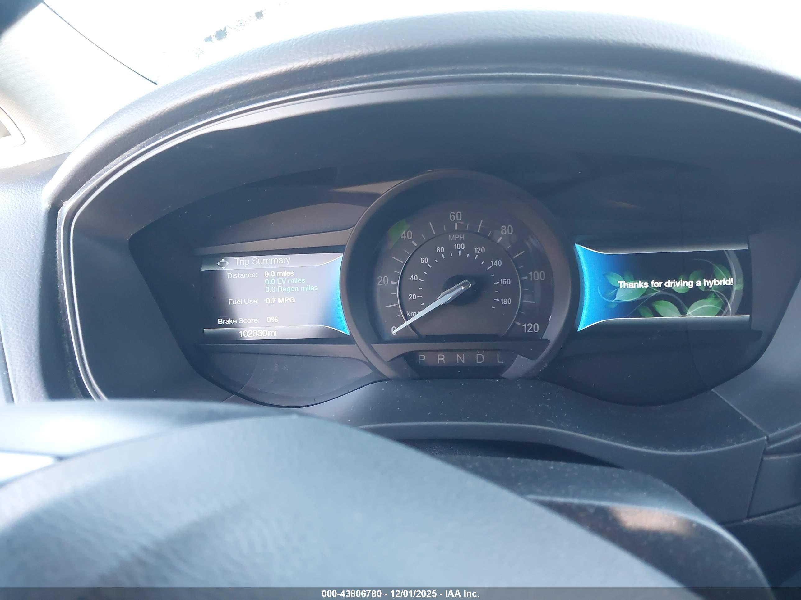 FORD FUSION image 7