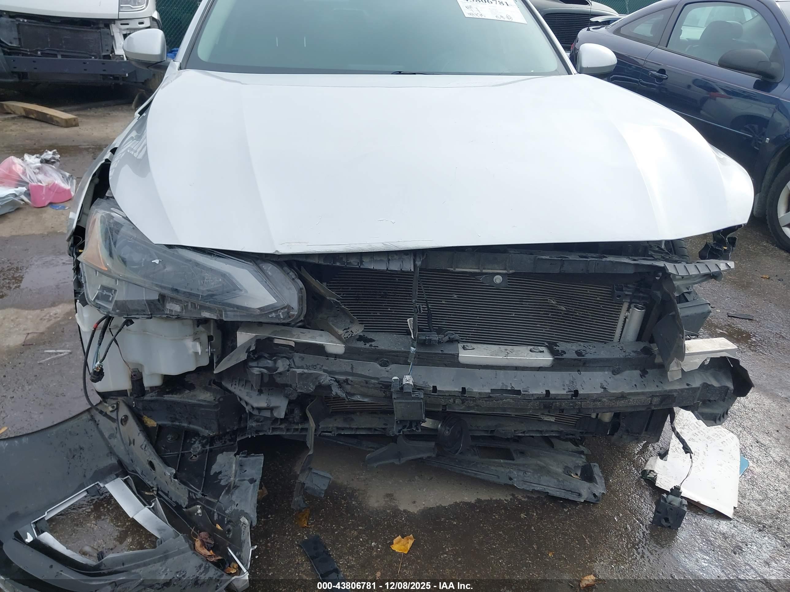 NISSAN ALTIMA image 6