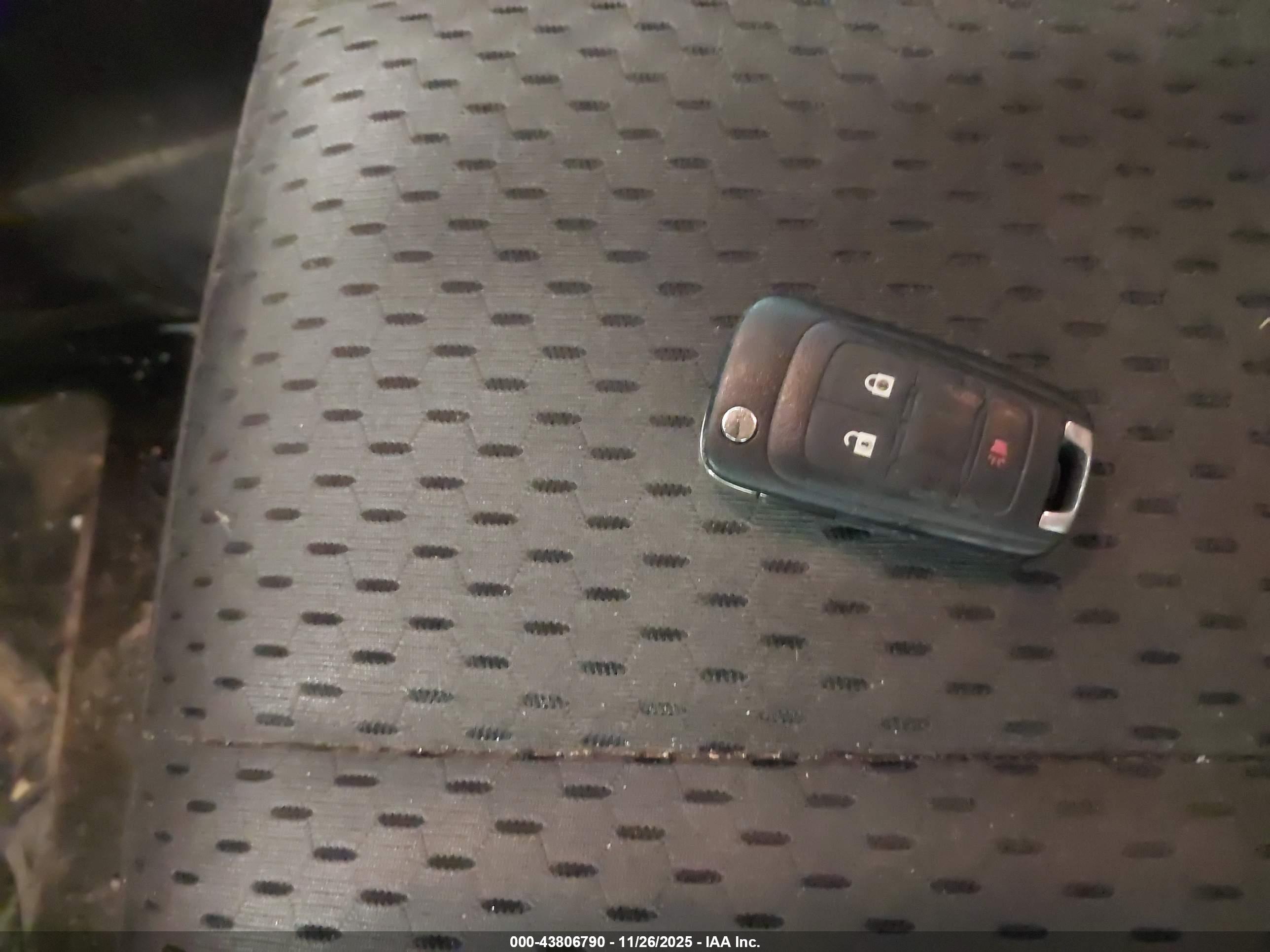 CHEVROLET EQUINOX image 11