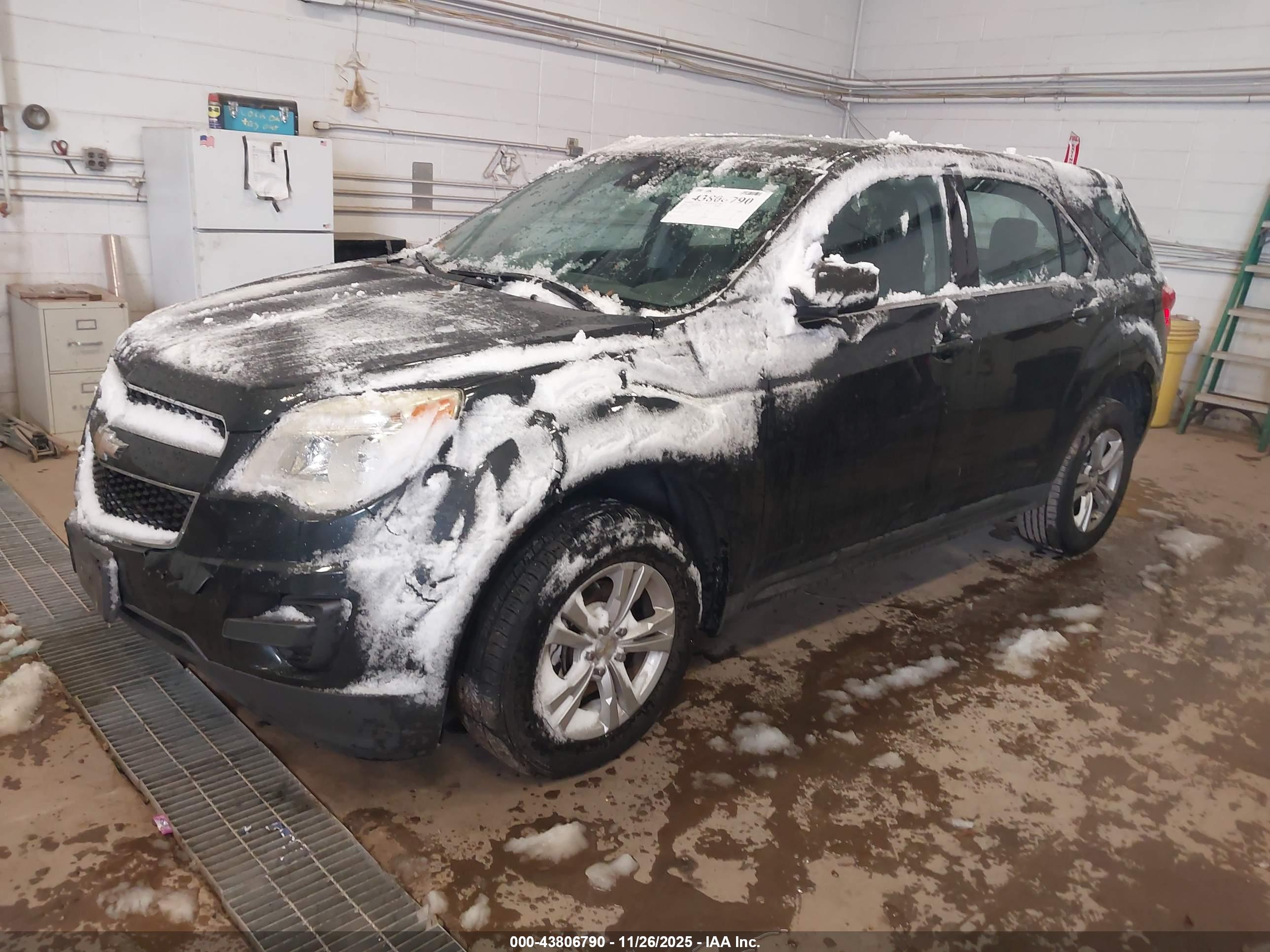 CHEVROLET EQUINOX image 2