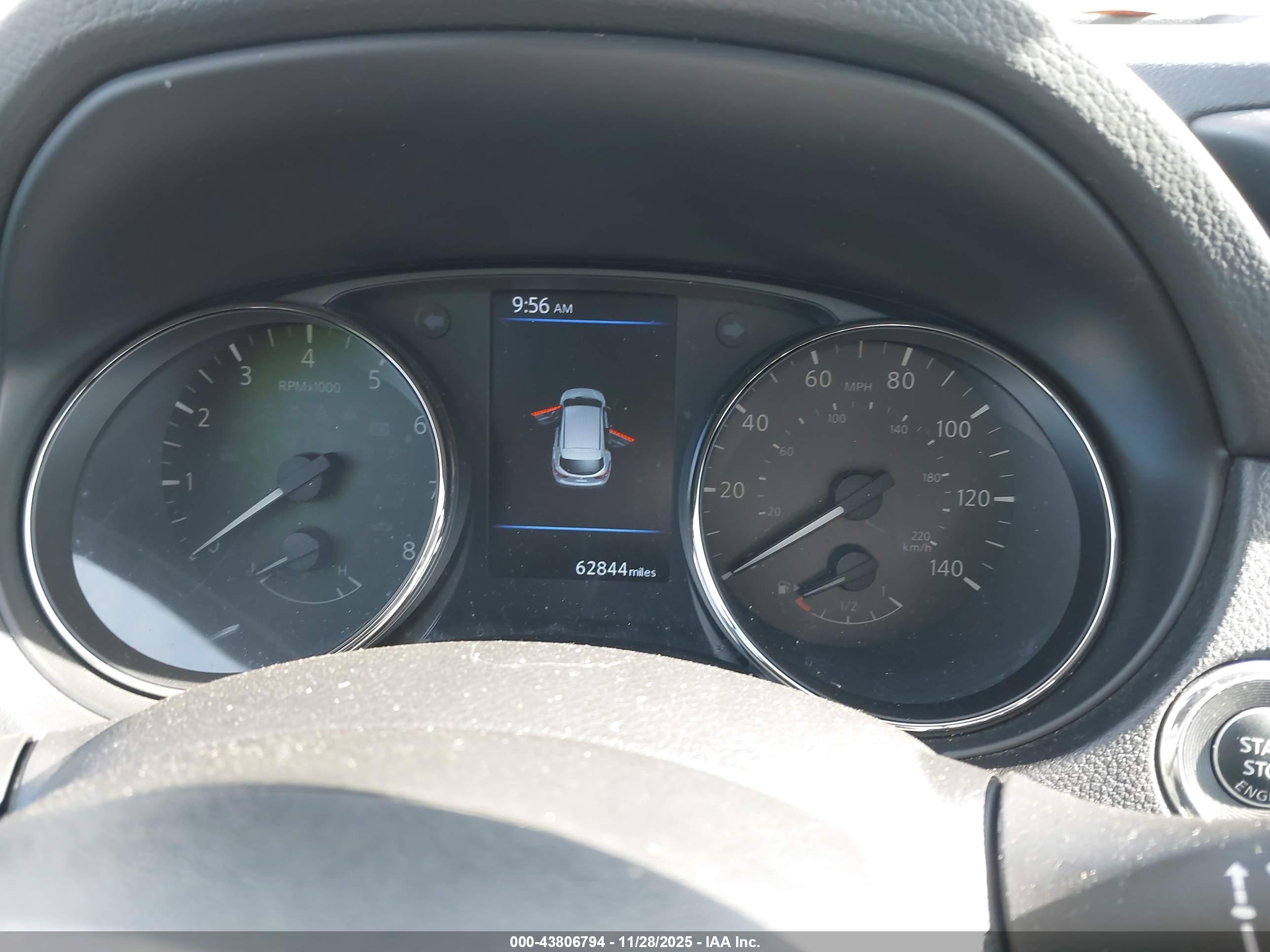 NISSAN ROGUE image 7
