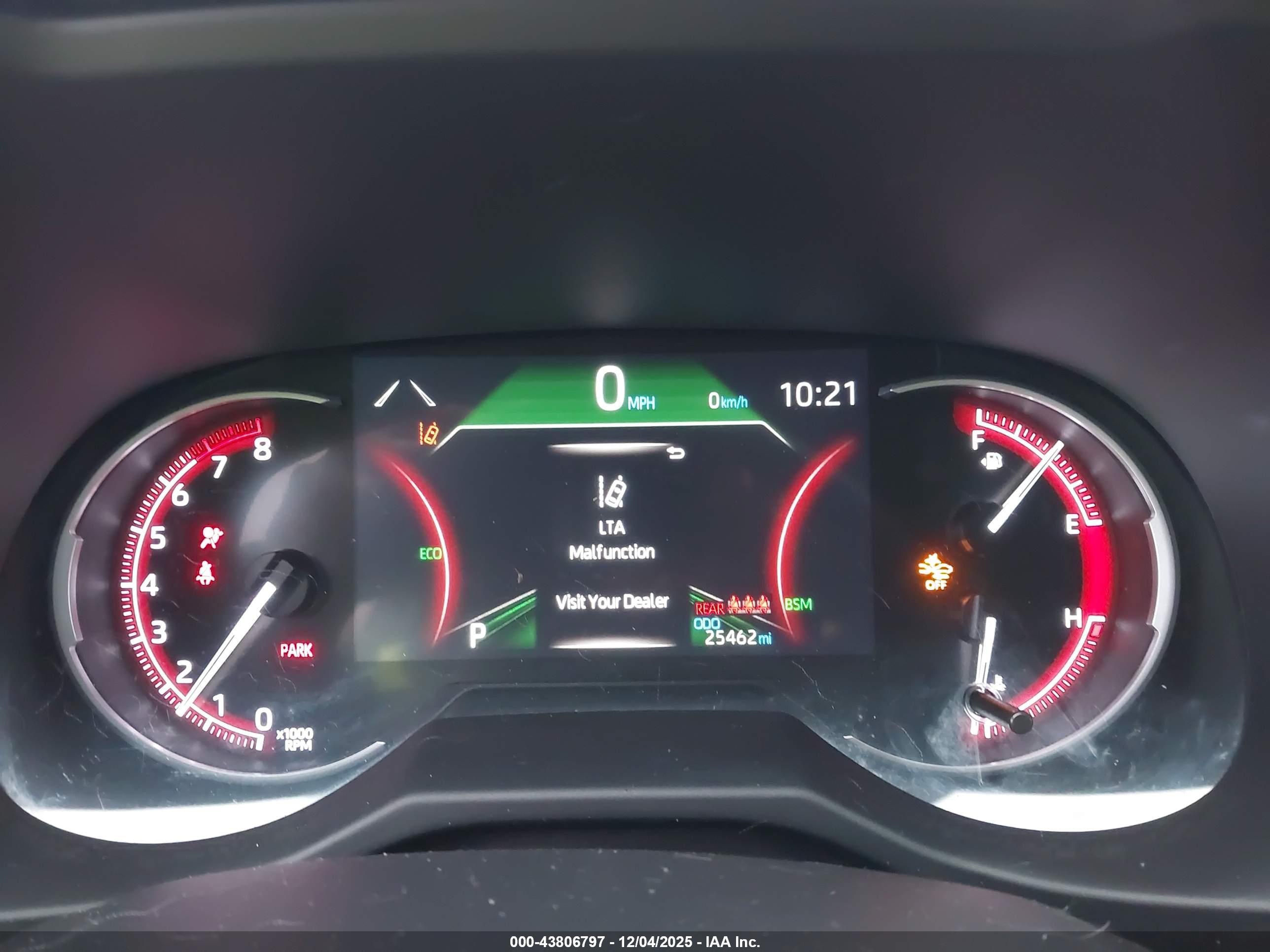 TOYOTA RAV4 image 7
