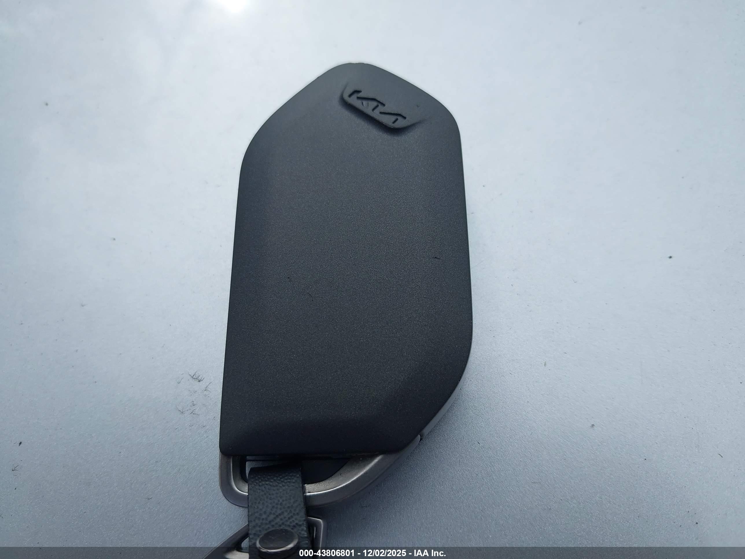 KIA K4 image 11