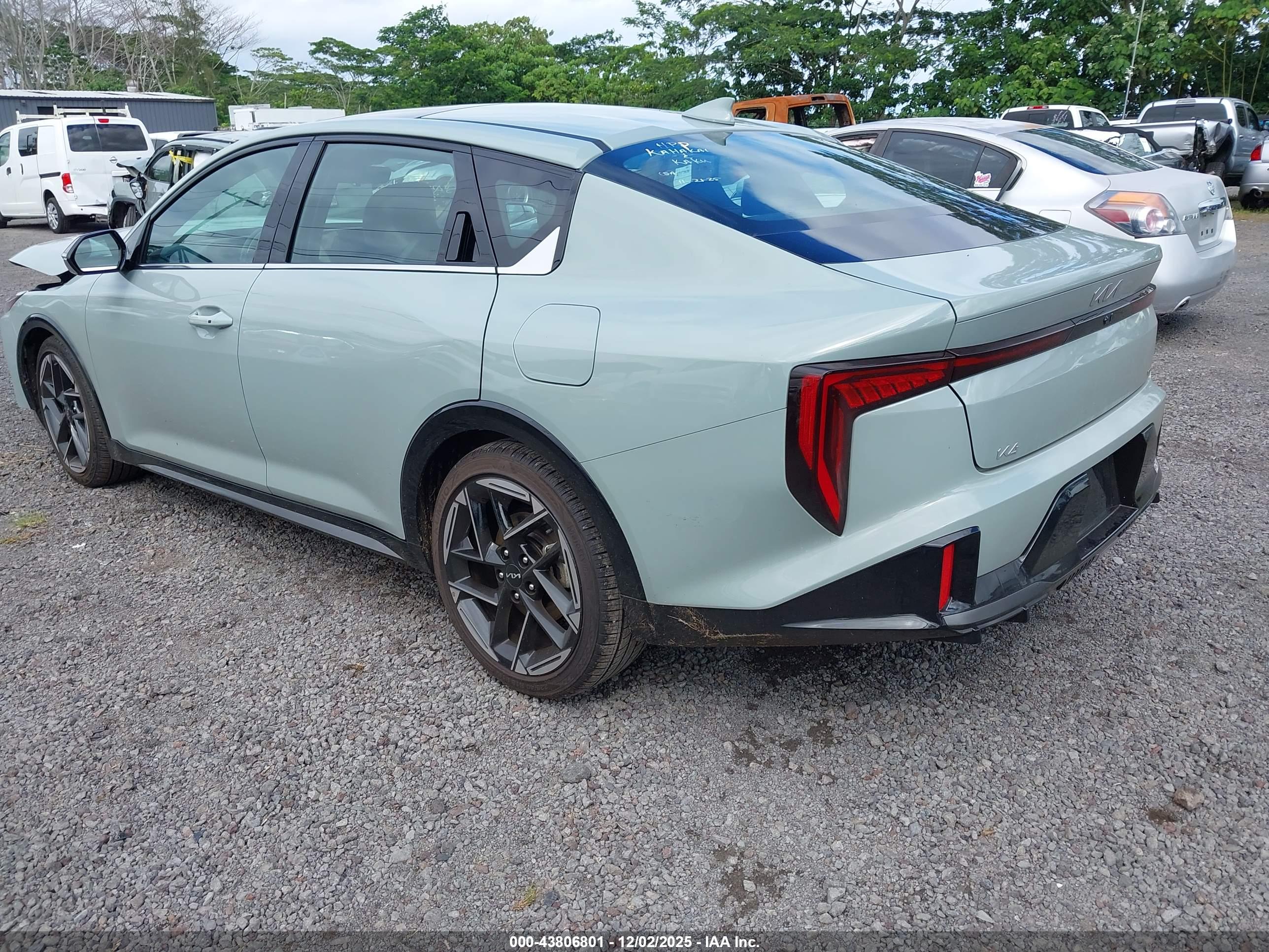 KIA K4 image 3