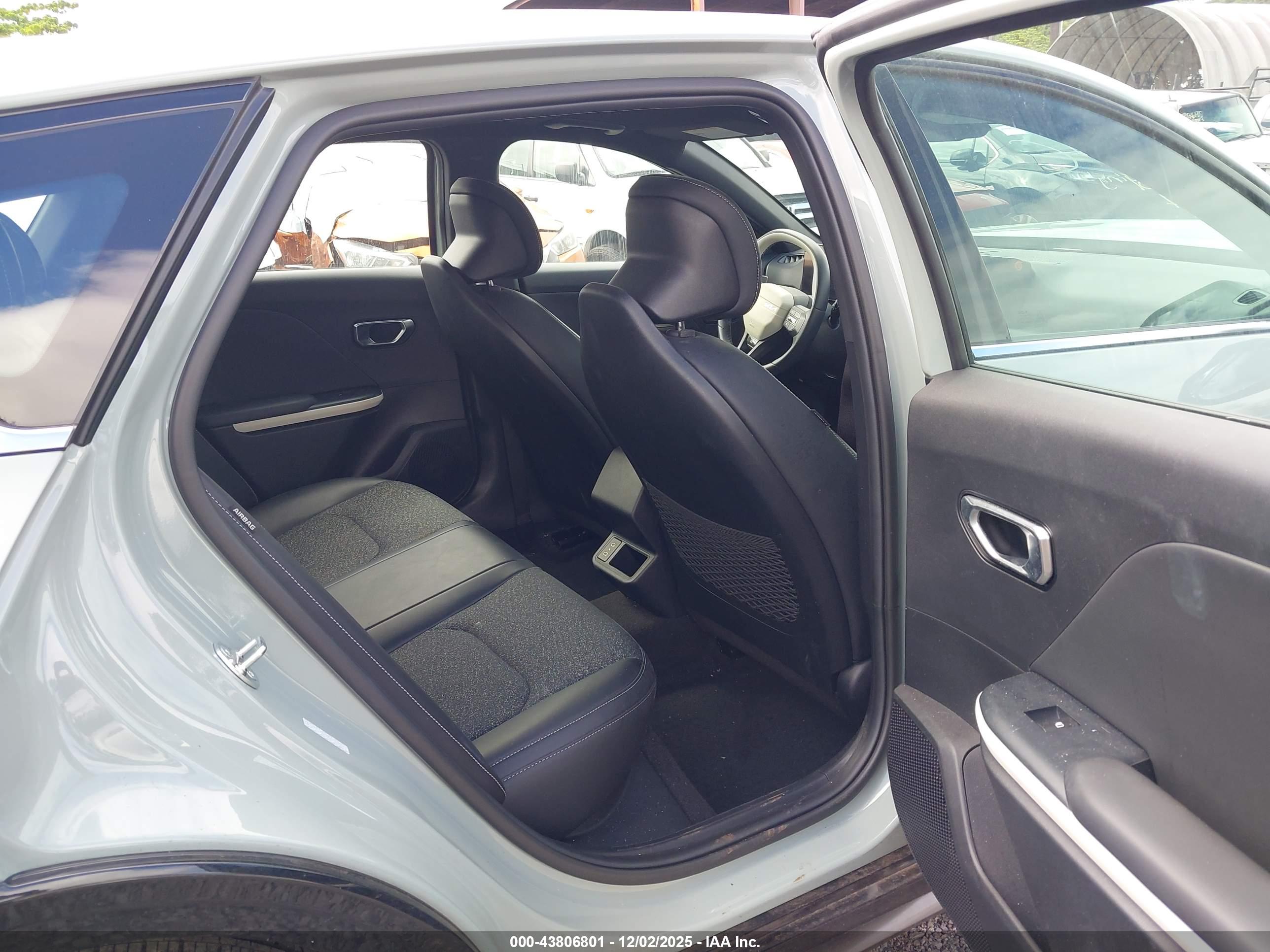 KIA K4 image 8