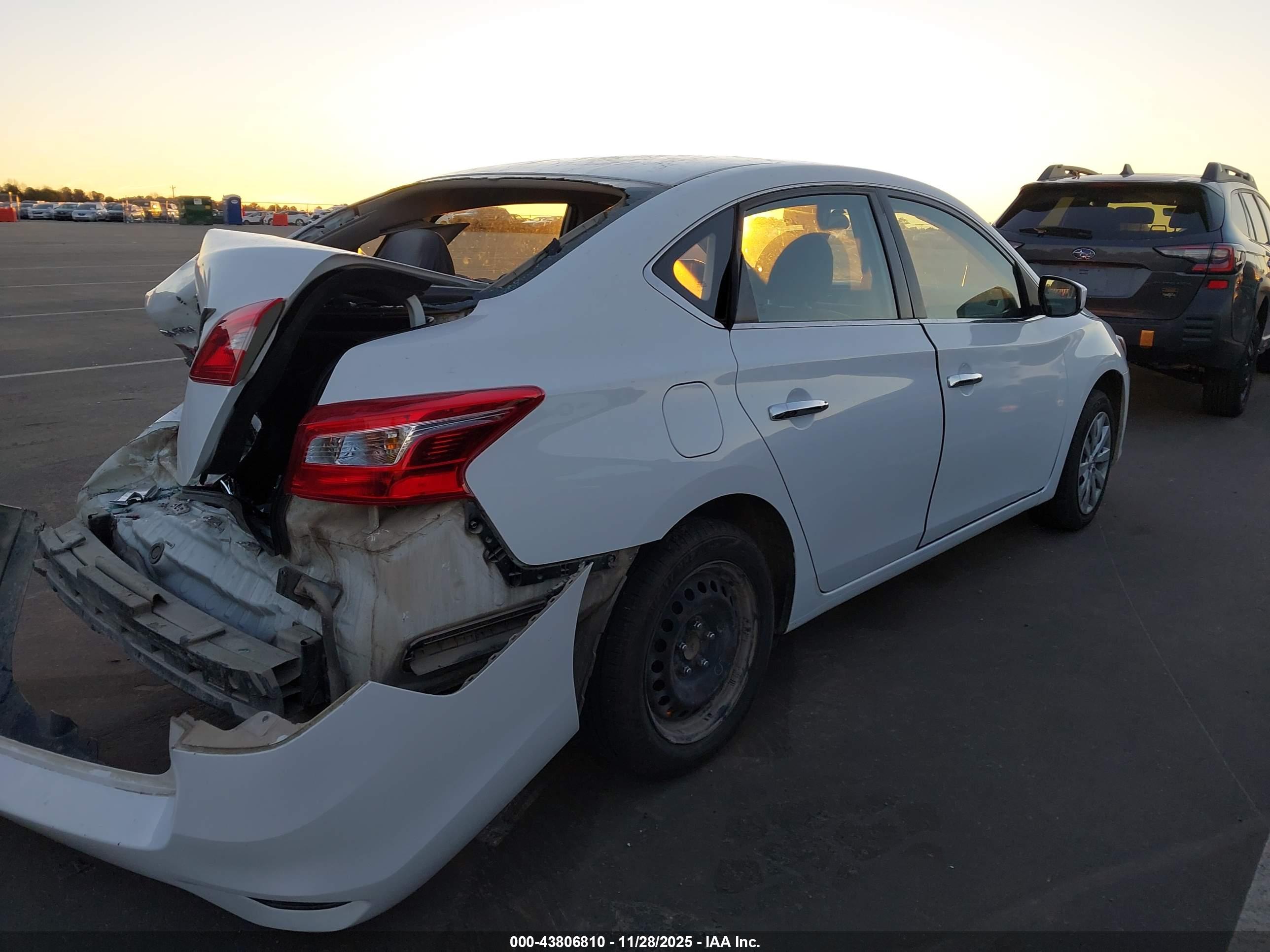 NISSAN SENTRA image 4
