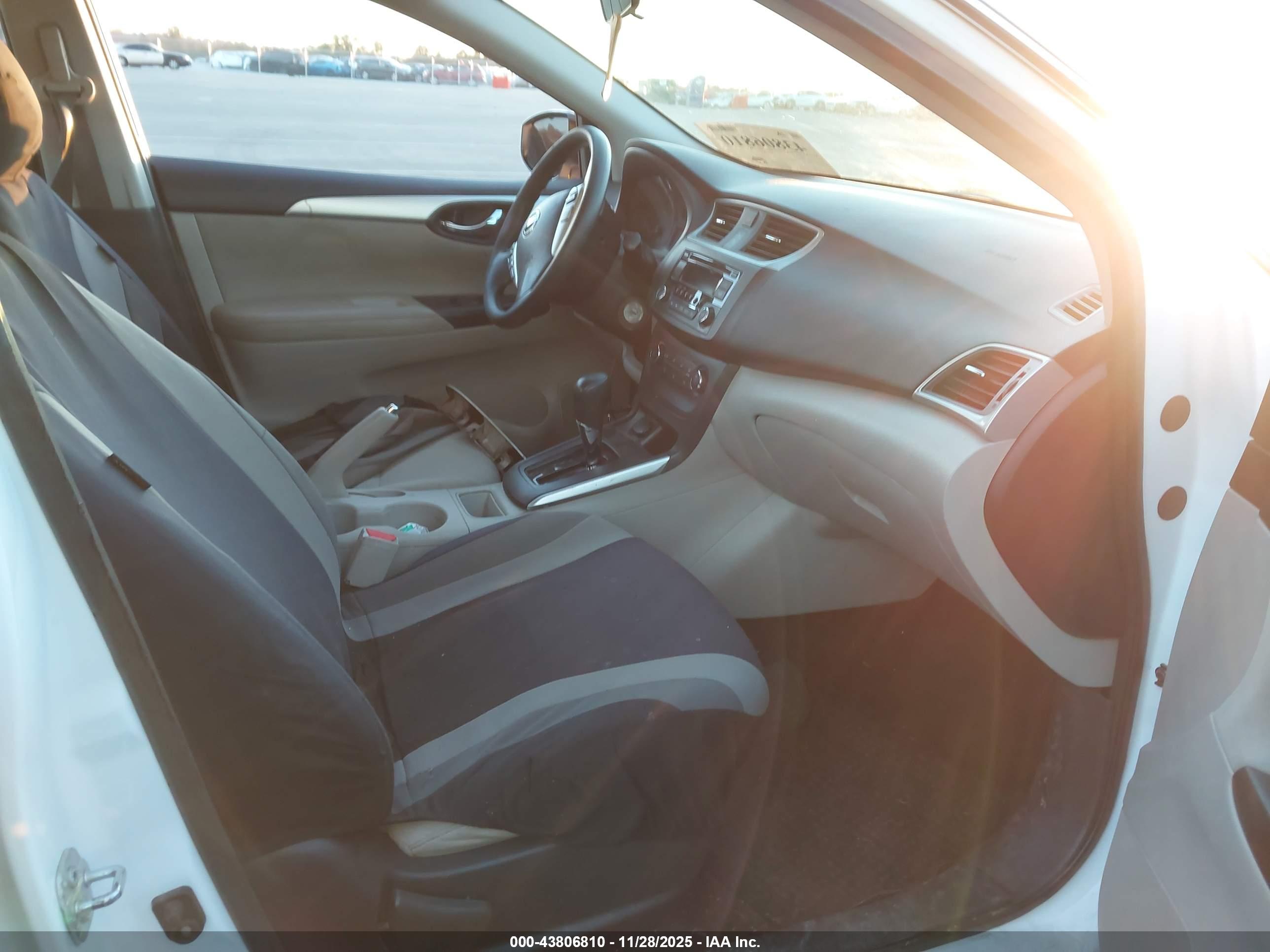 NISSAN SENTRA image 5