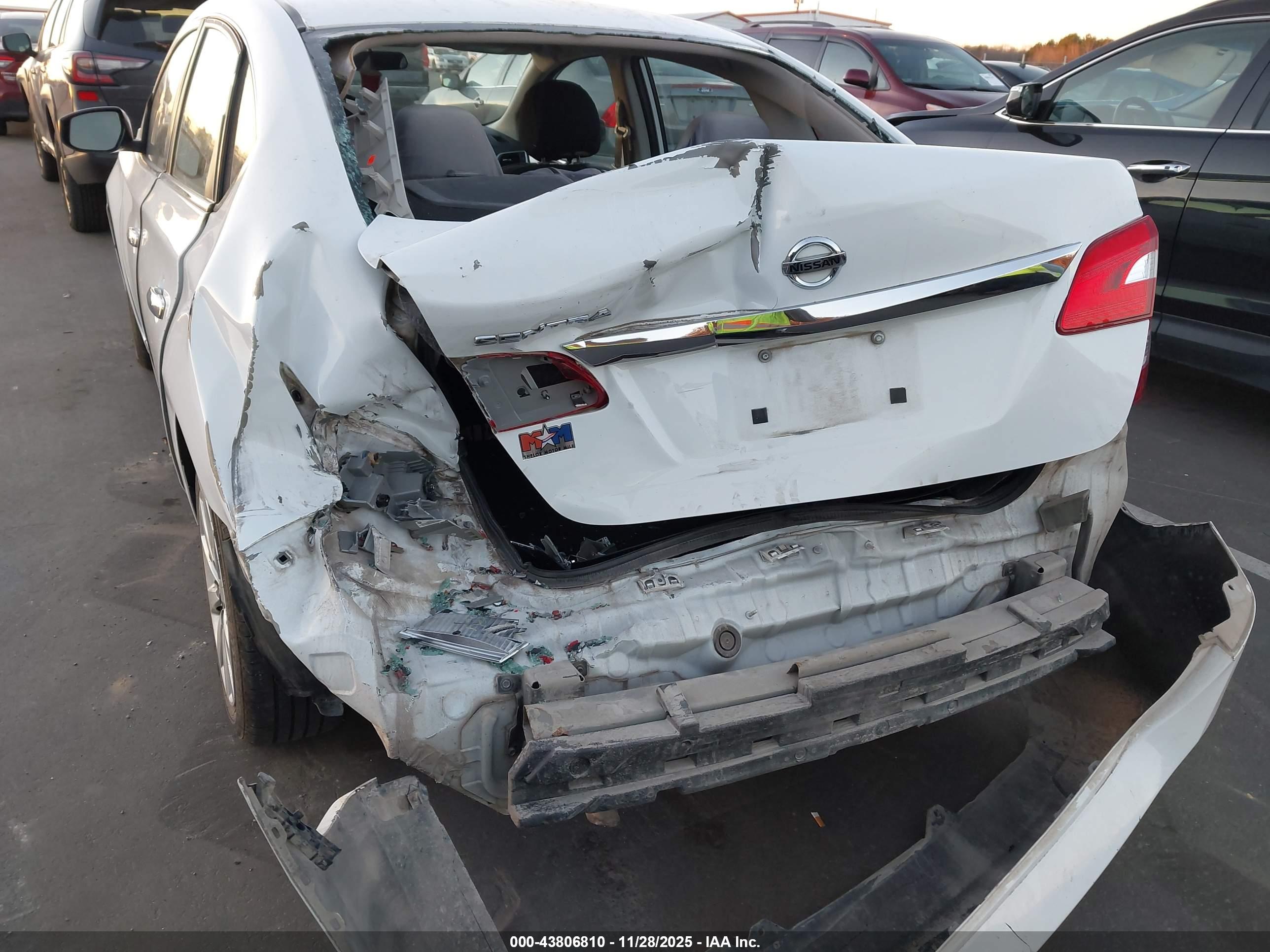 NISSAN SENTRA image 6