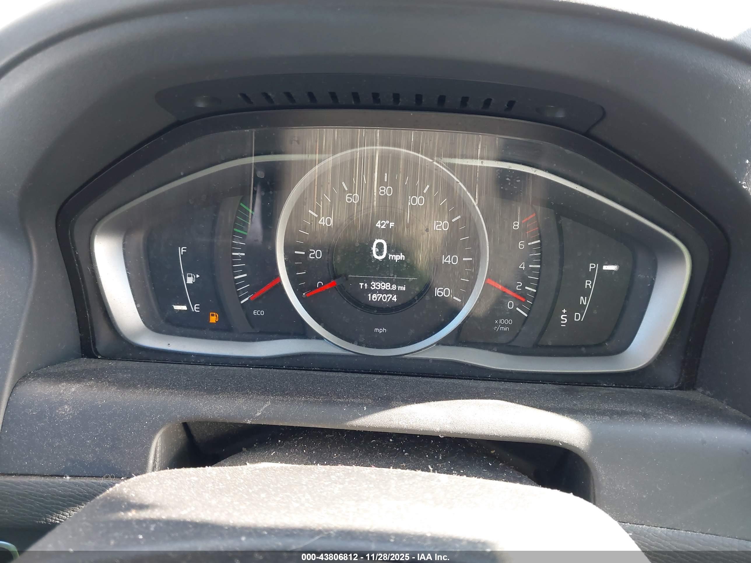 VOLVO XC60 image 7