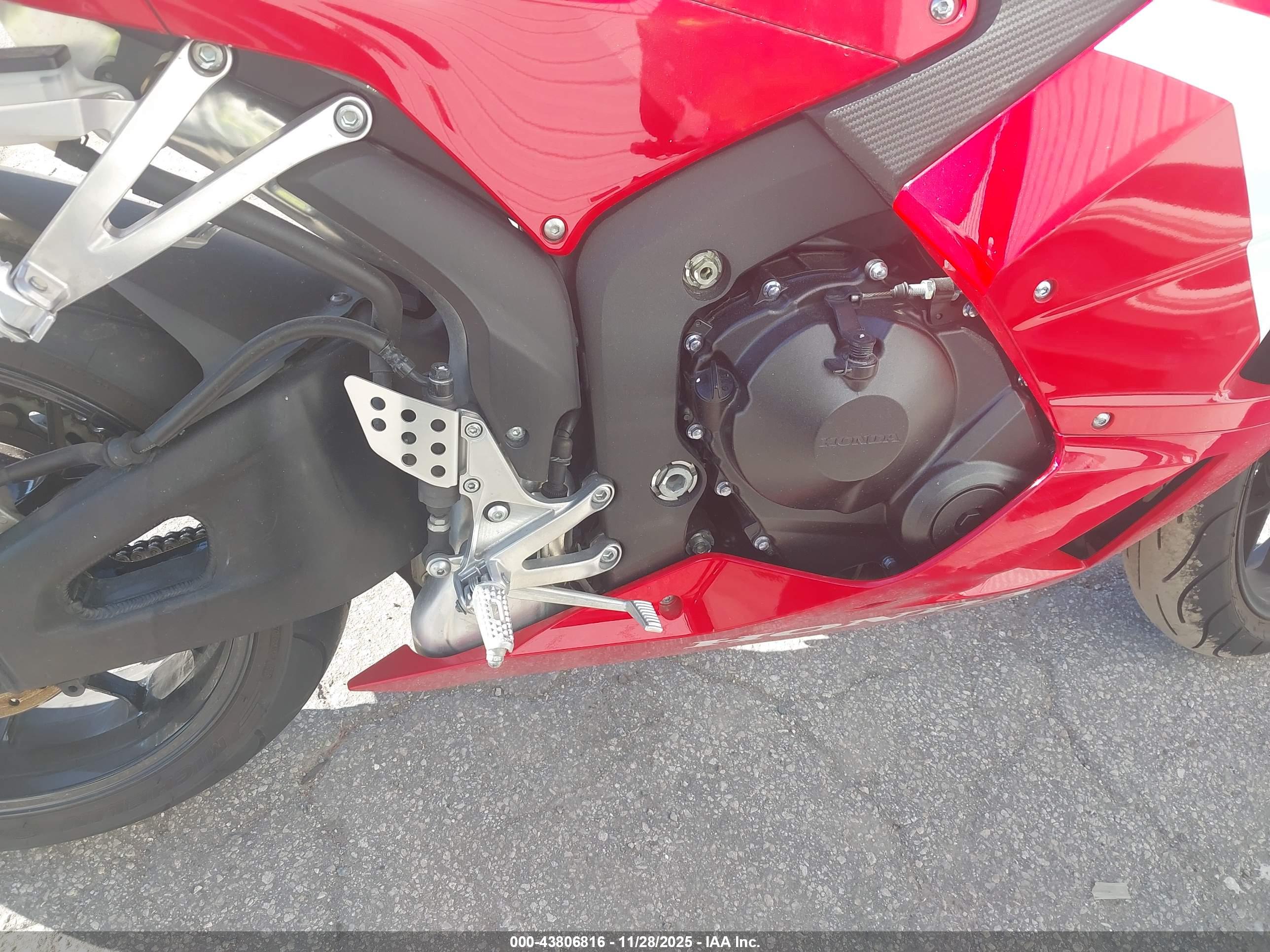 HONDA CBR600 image 8