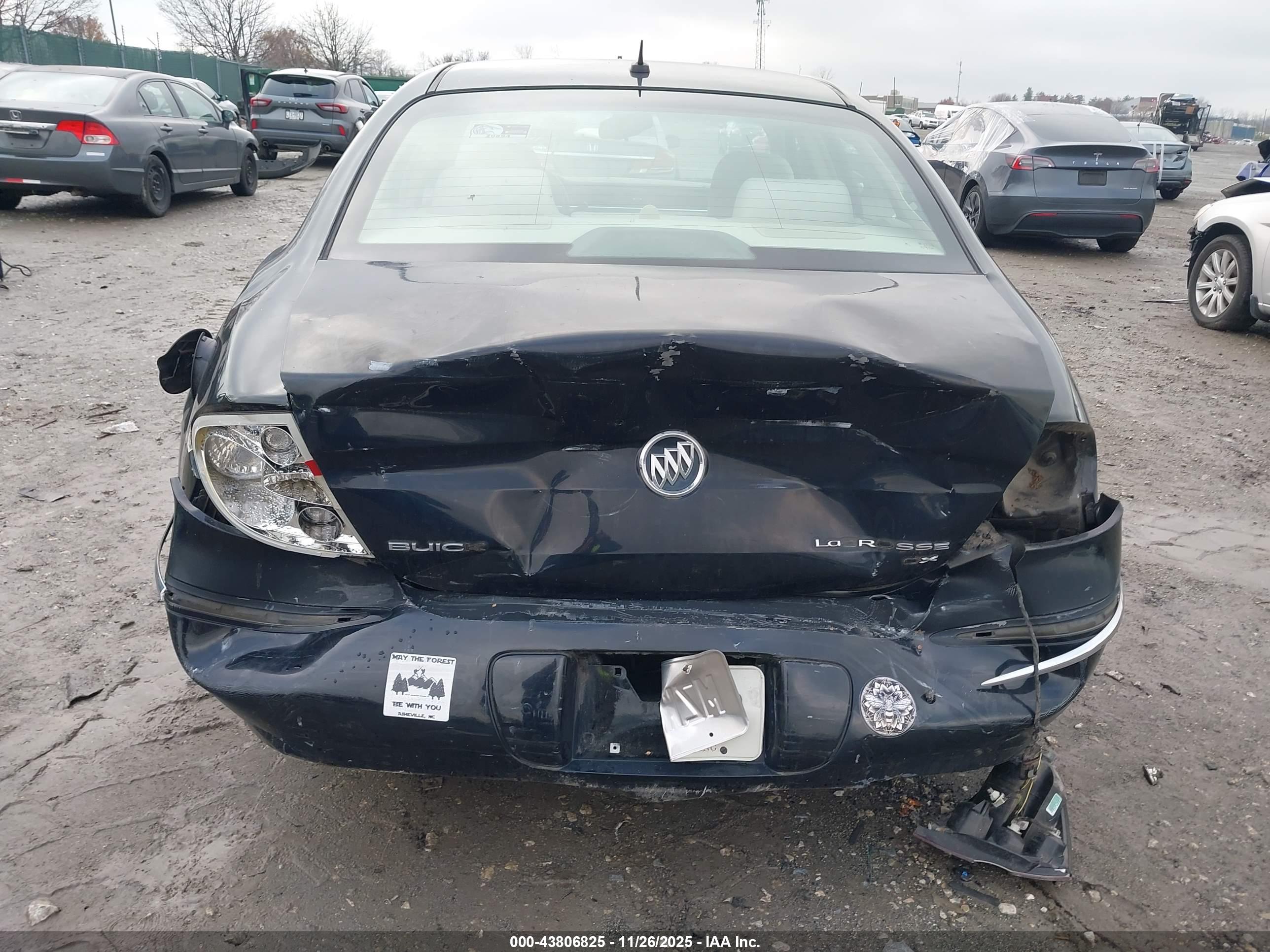 BUICK LACROSSE image 6