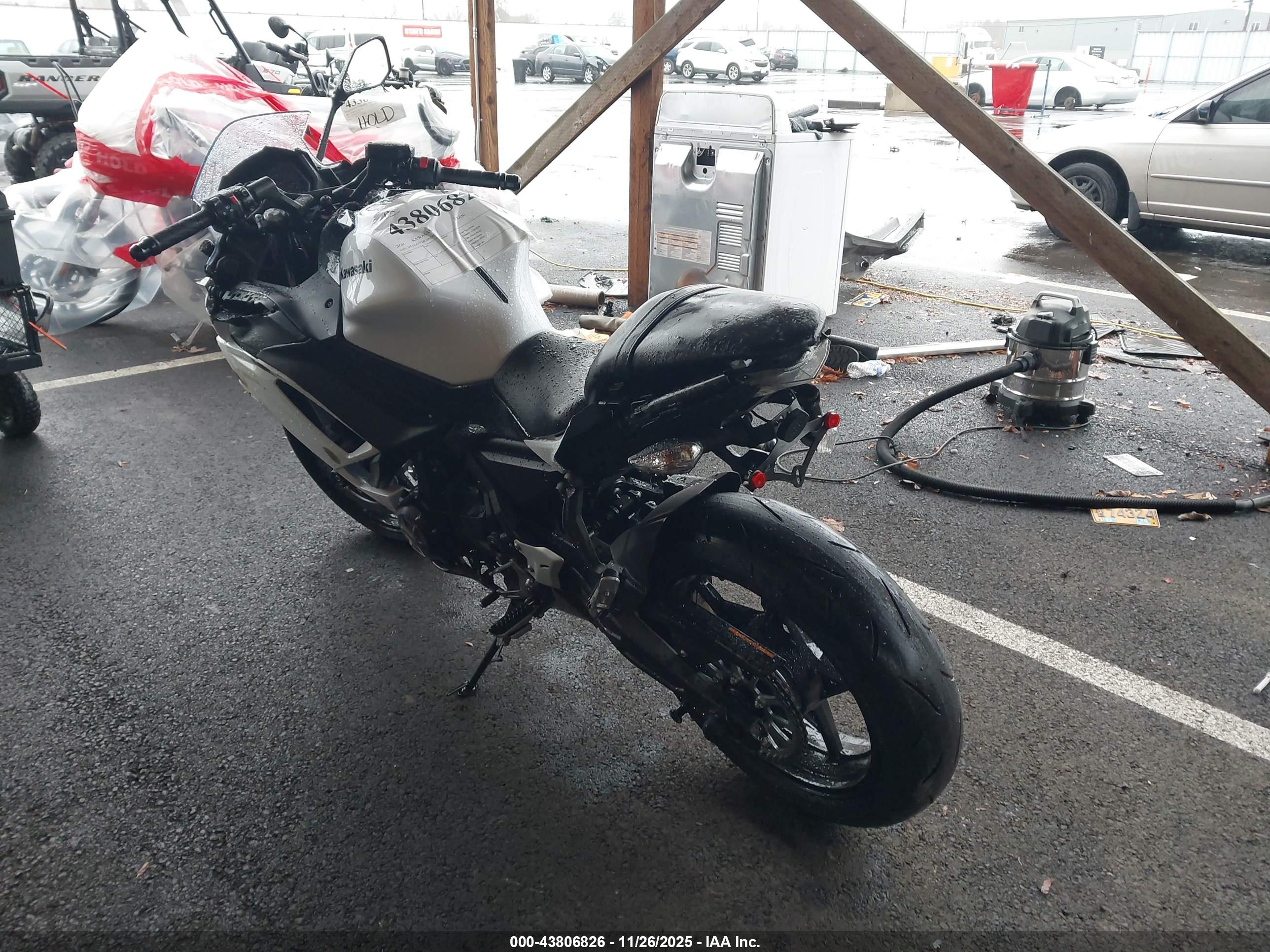 KAWASAKI EX650 image 3