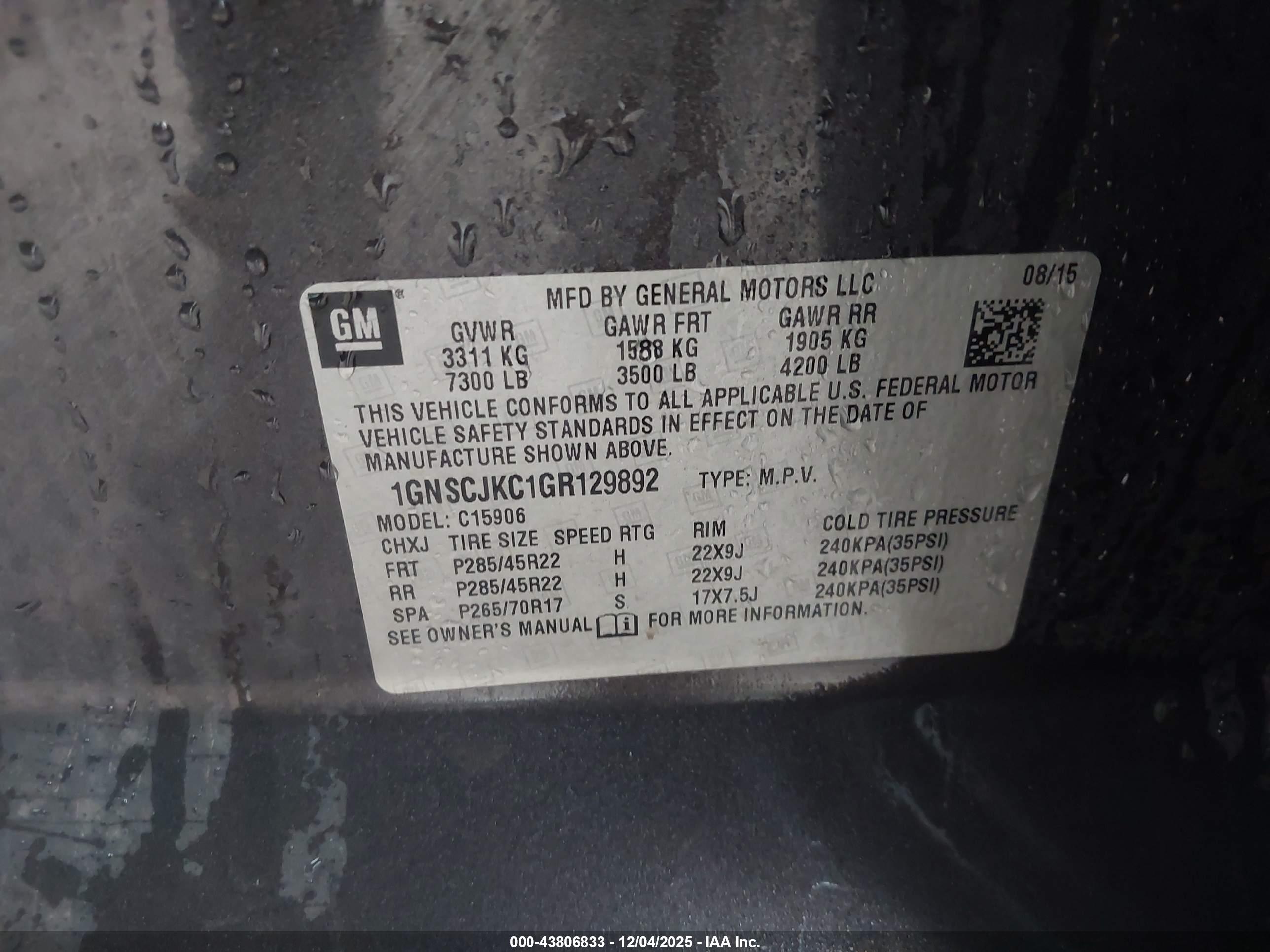 CHEVROLET SUBURBAN image 9