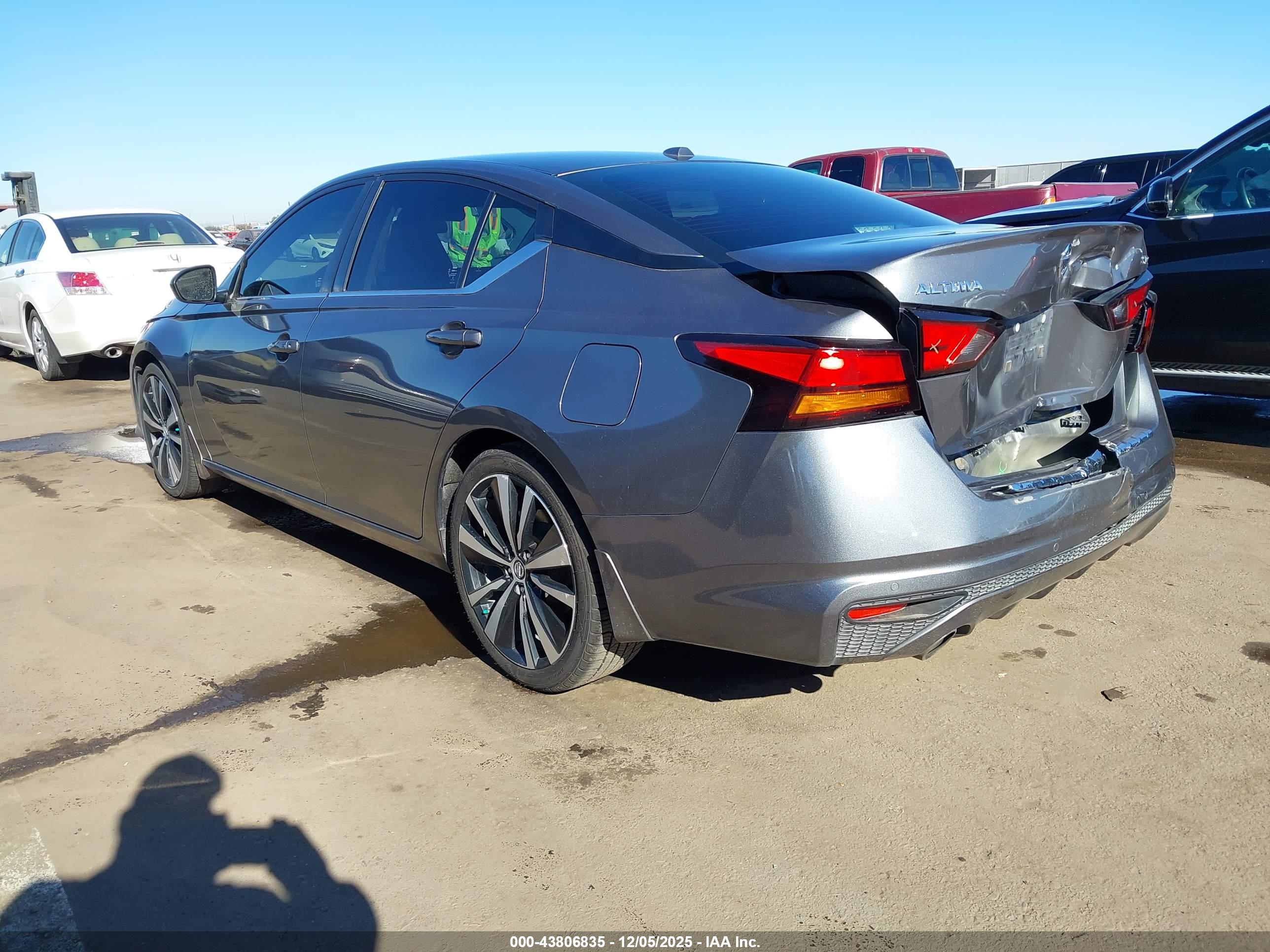 NISSAN ALTIMA image 3