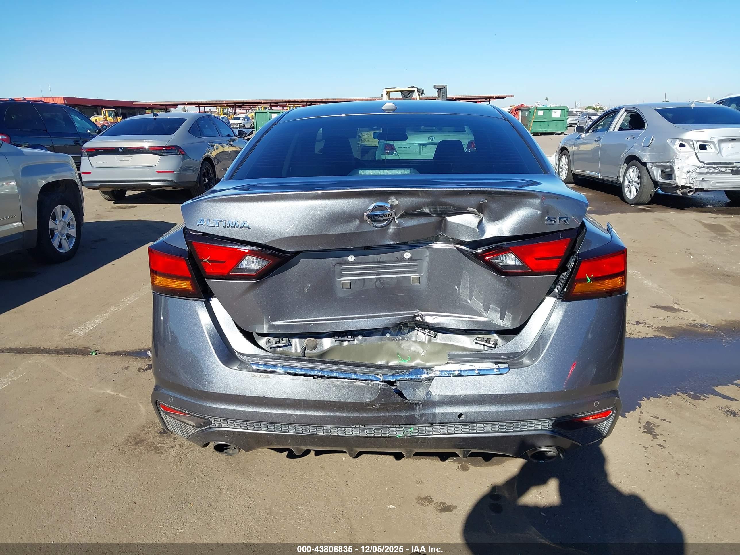 NISSAN ALTIMA image 6