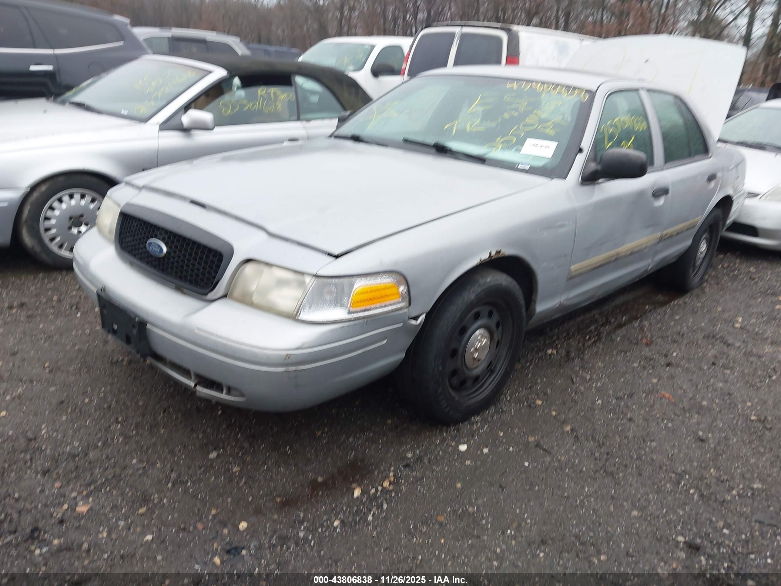 FORD CROWN image 2