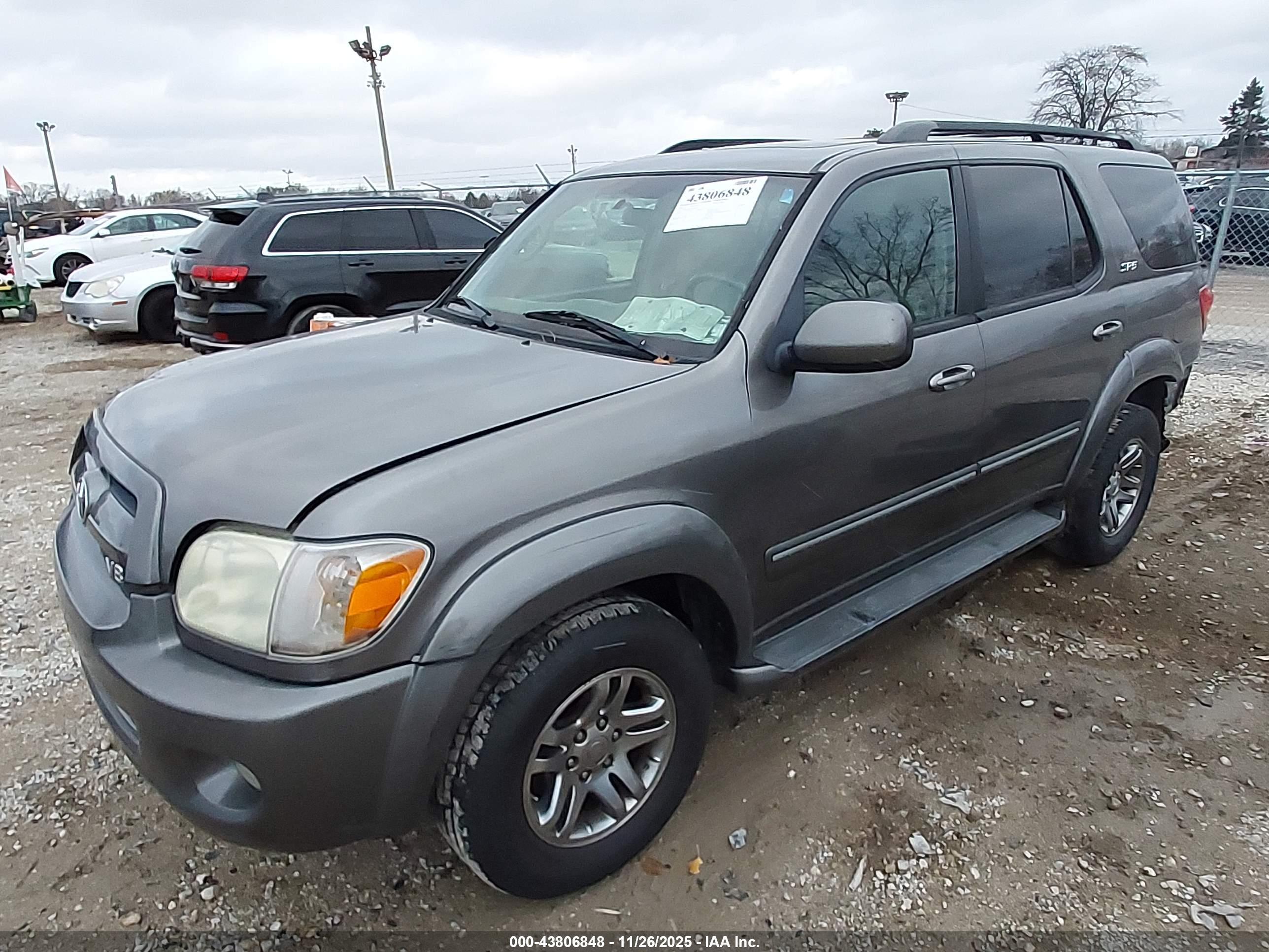 TOYOTA SEQUOIA image 2