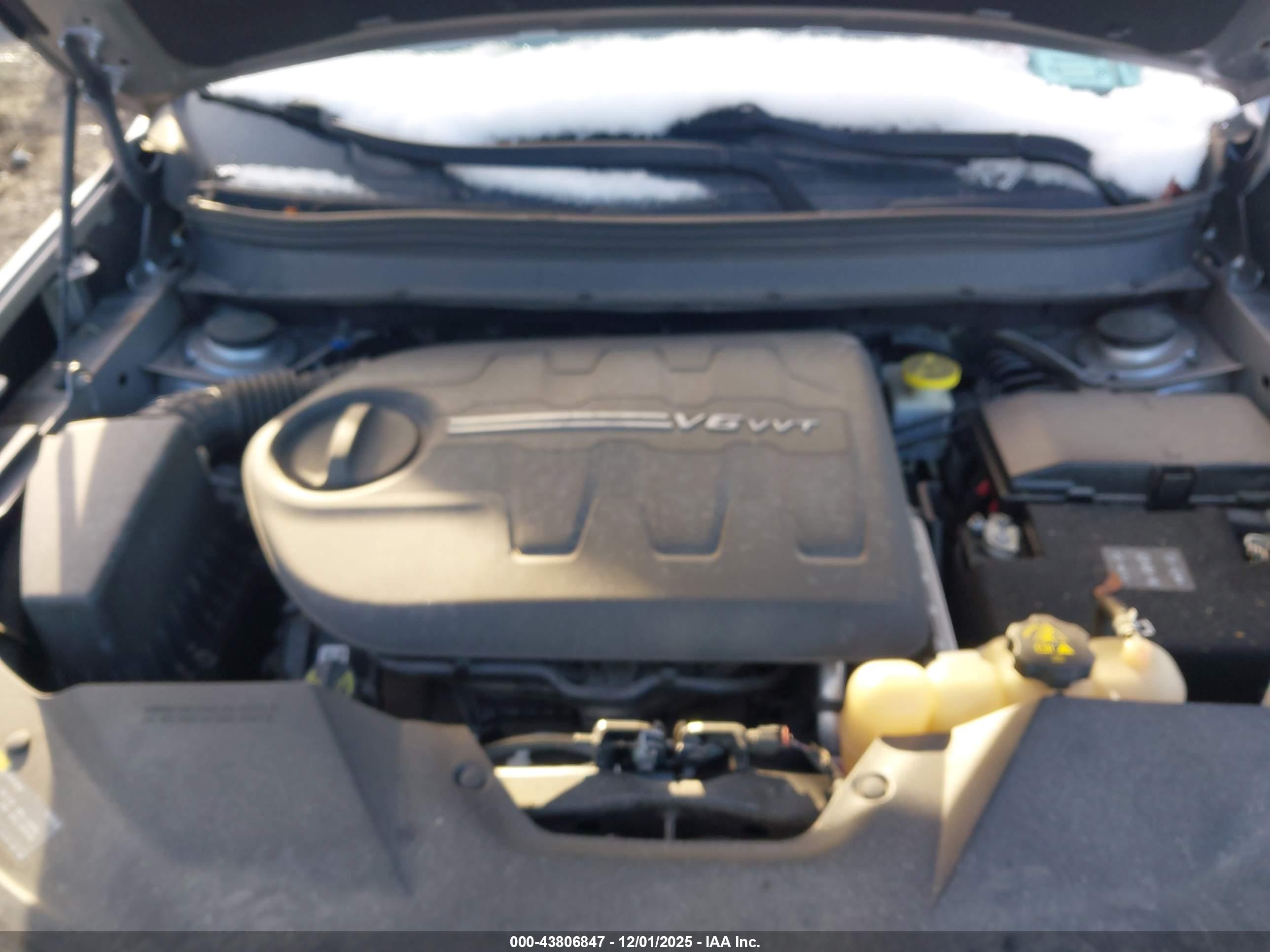 JEEP CHEROKEE image 10