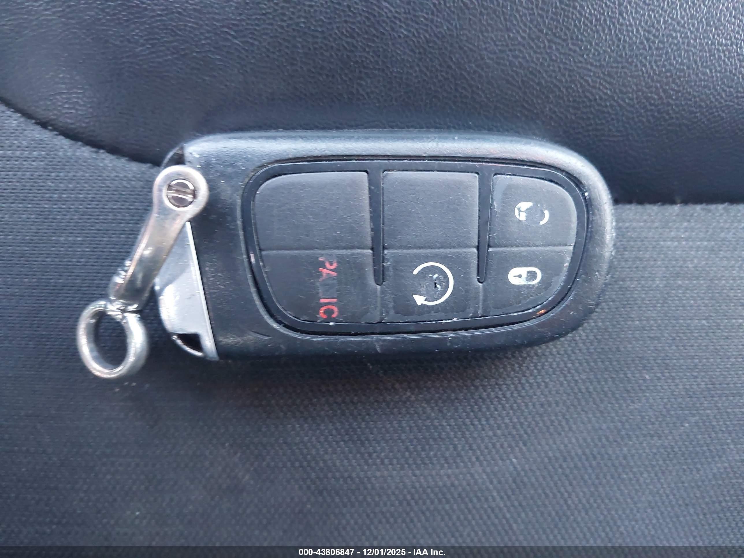 JEEP CHEROKEE image 11