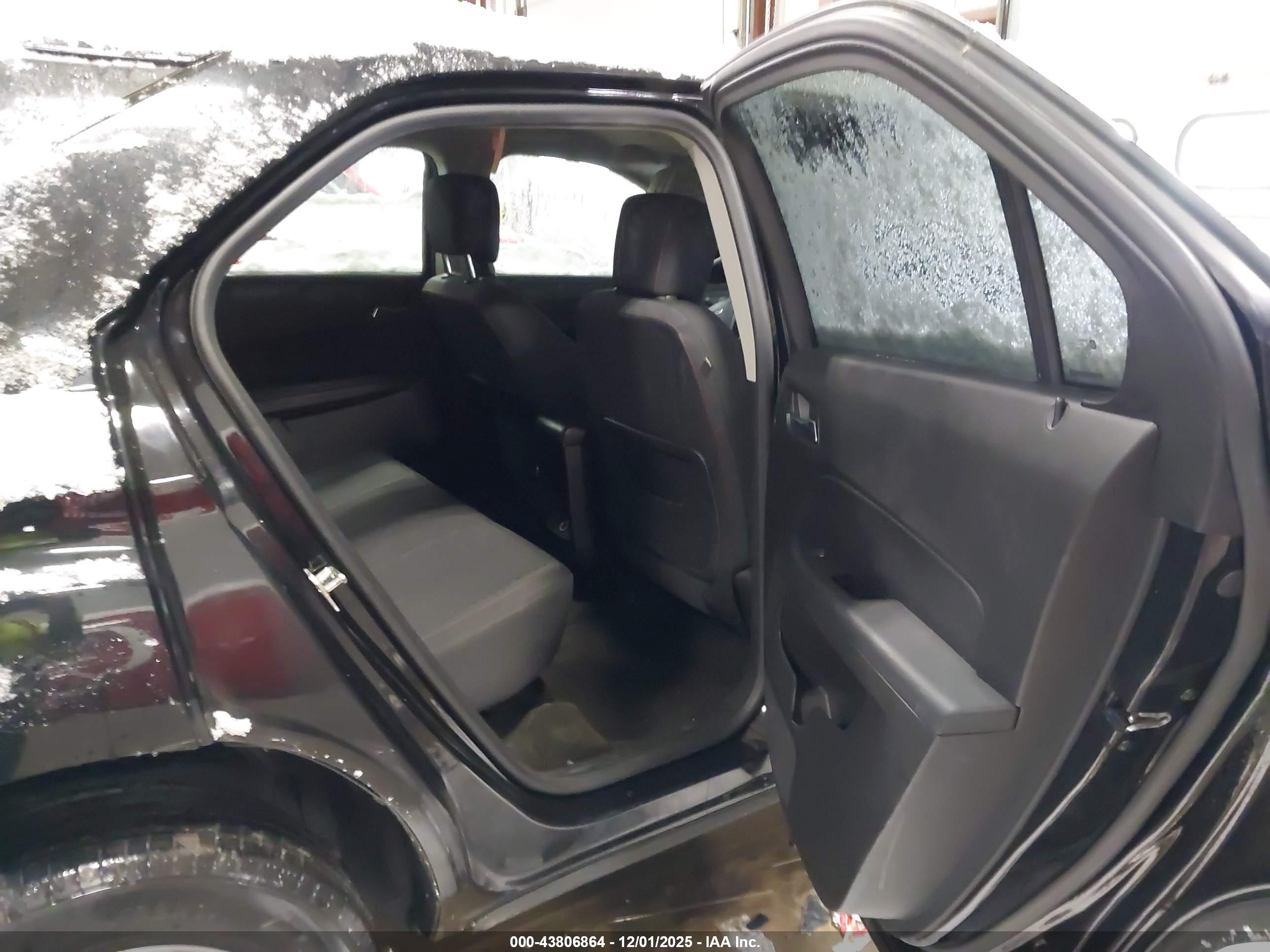CHEVROLET EQUINOX image 8