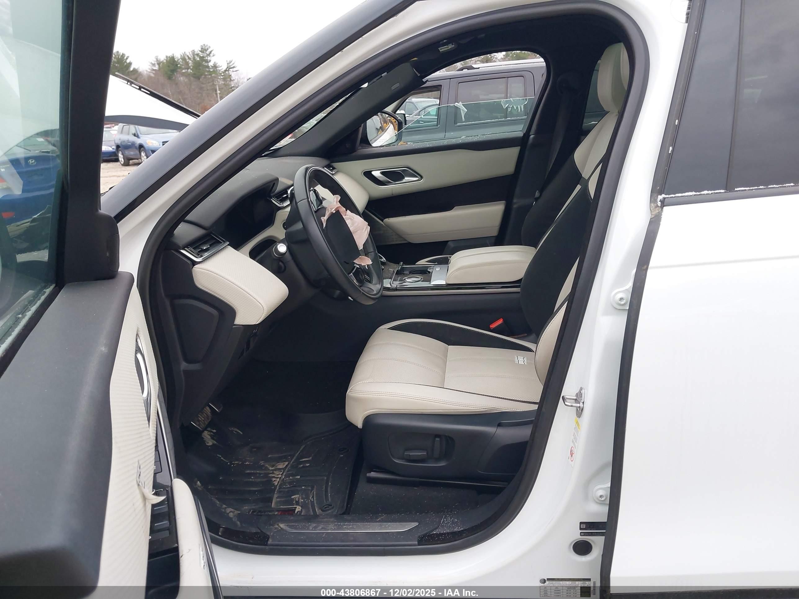 LAND ROVER image 5