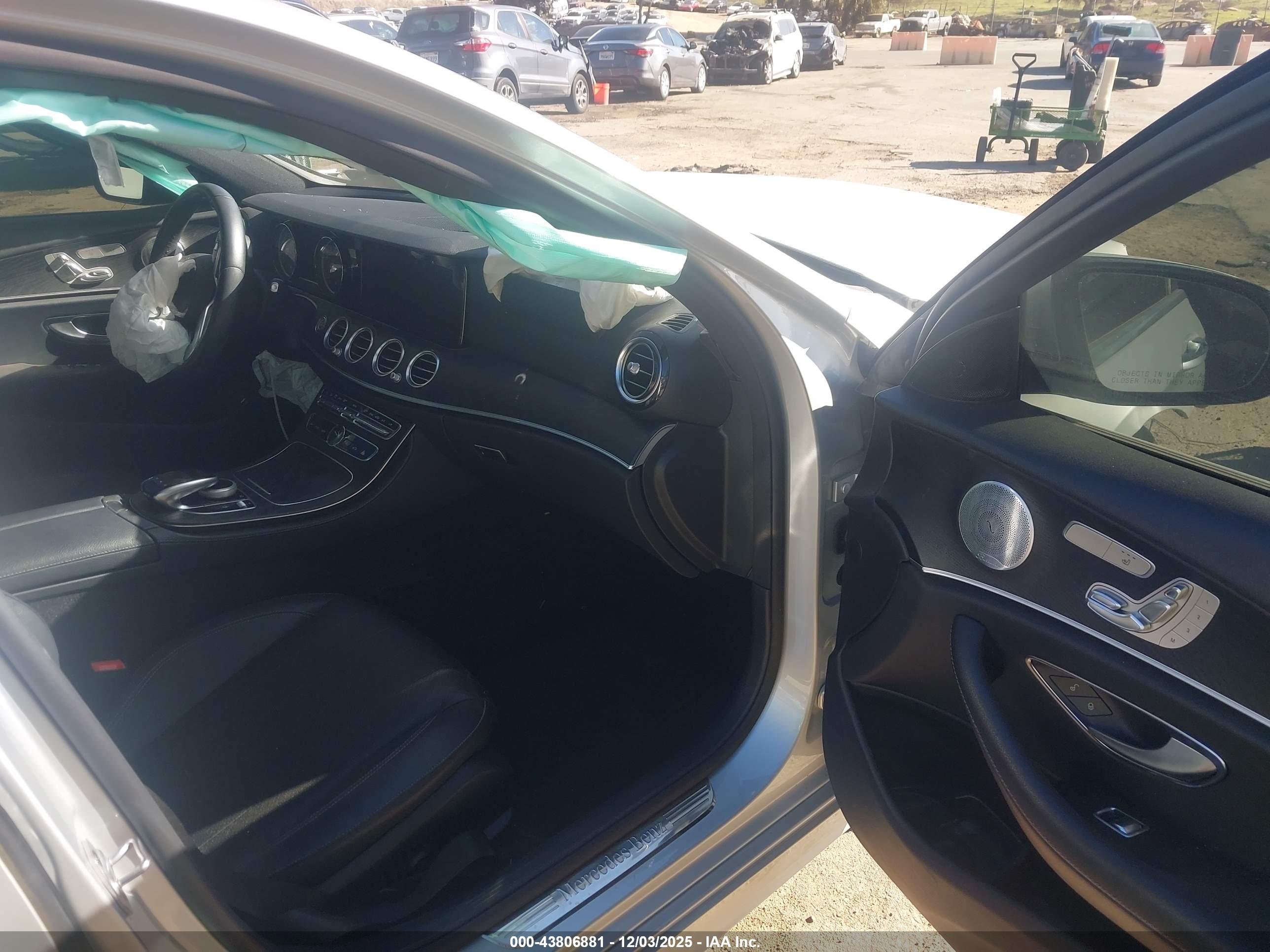 MERCEDES-BENZ E image 5