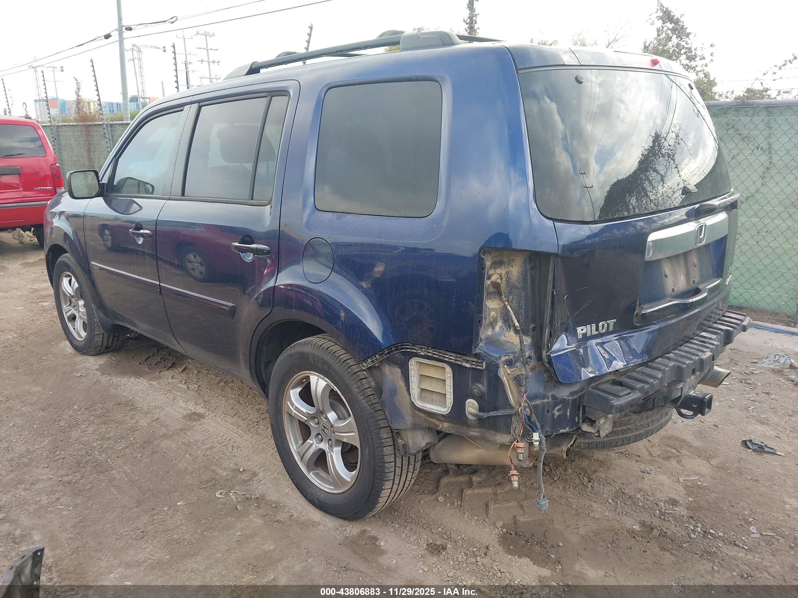 HONDA PILOT image 3