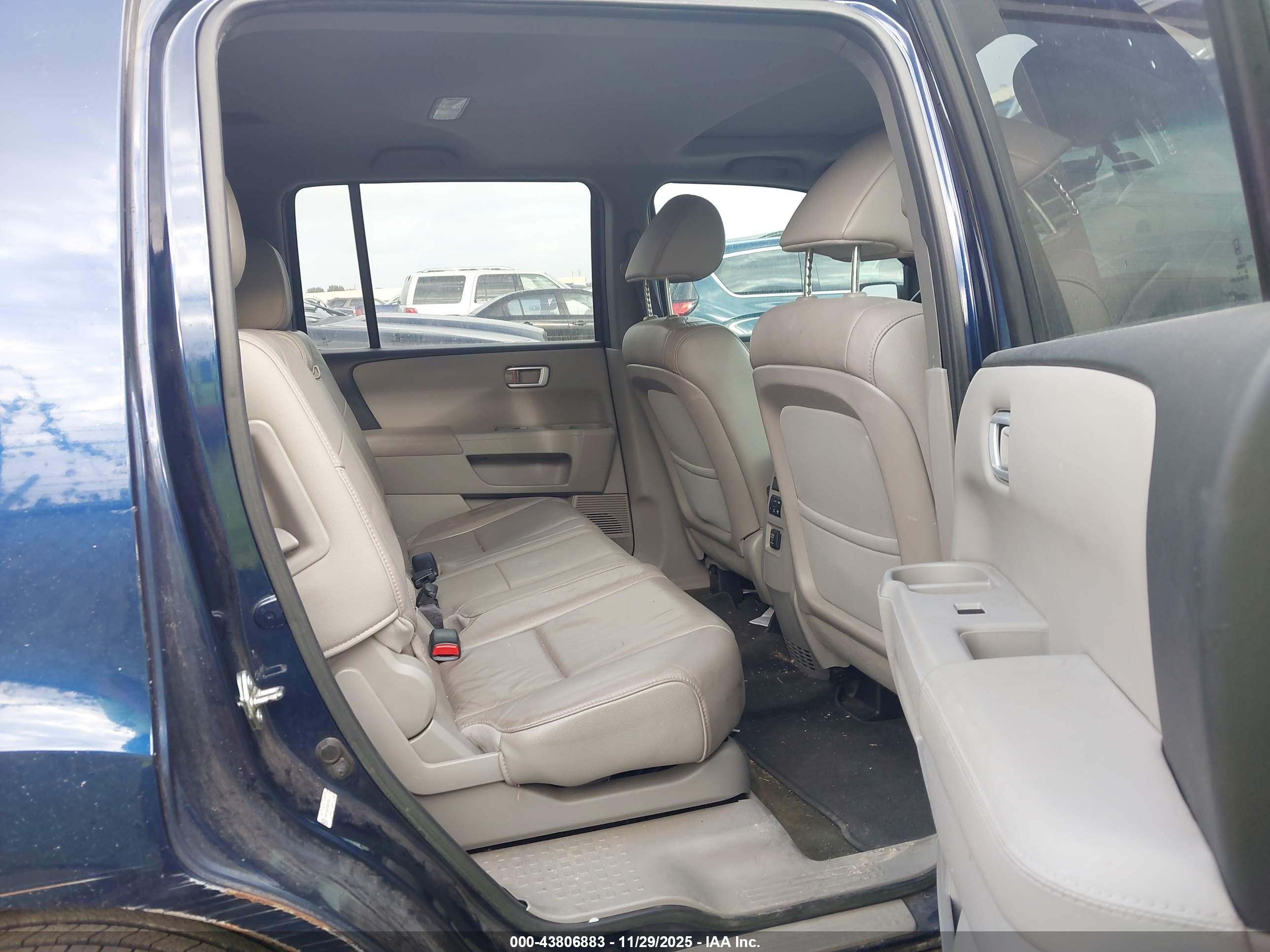HONDA PILOT image 8