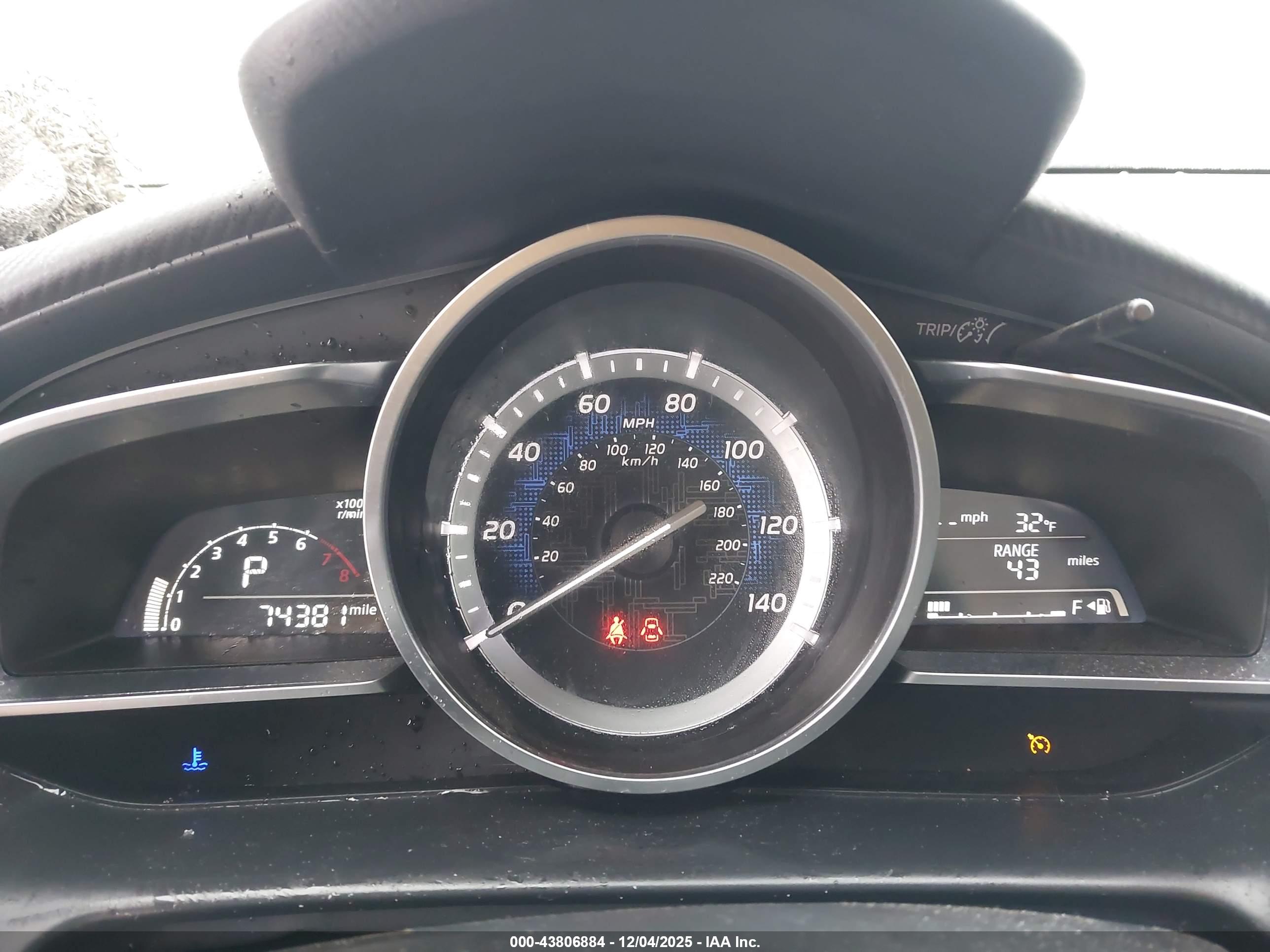TOYOTA YARIS image 7