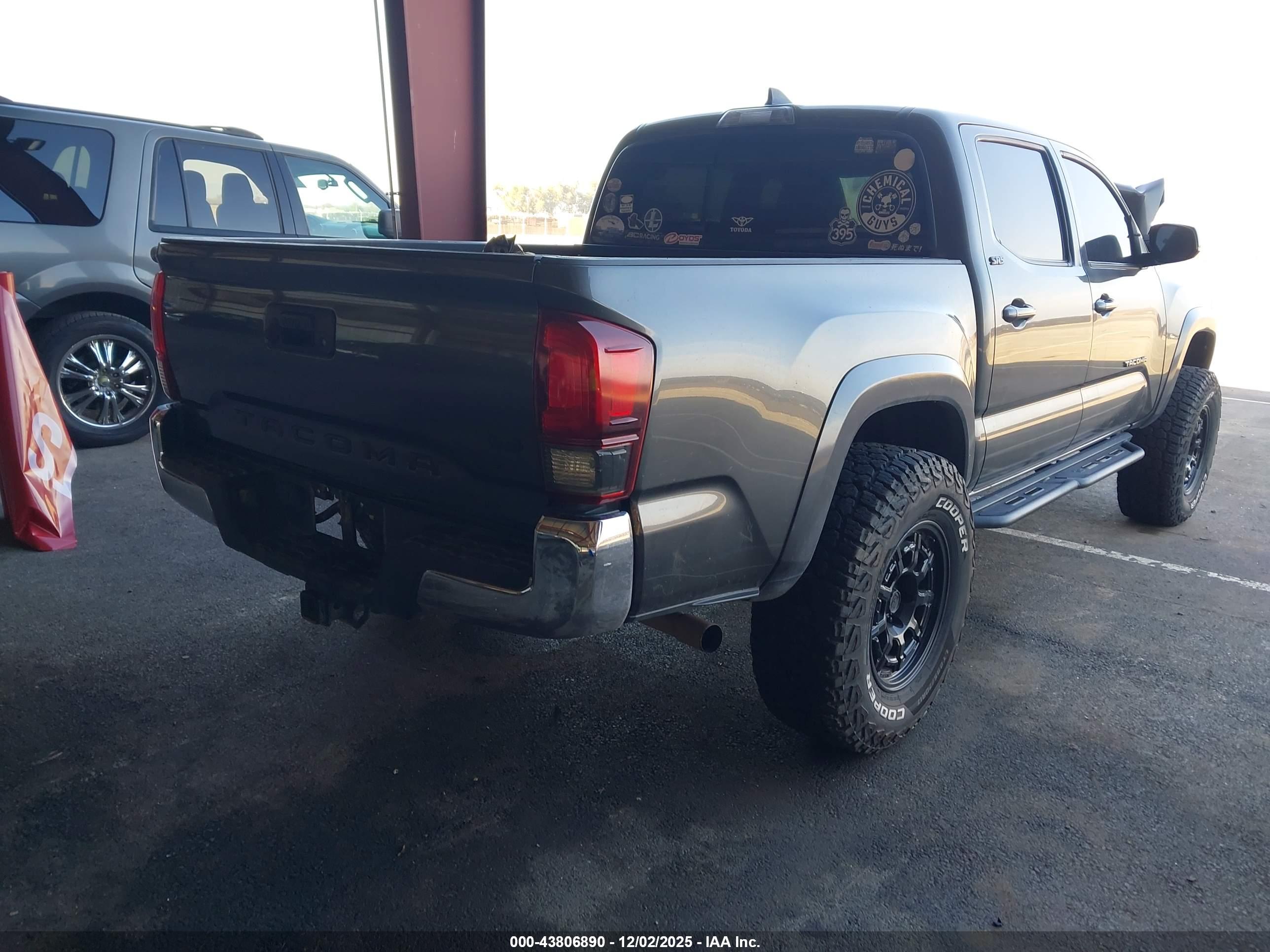 TOYOTA TACOMA image 4