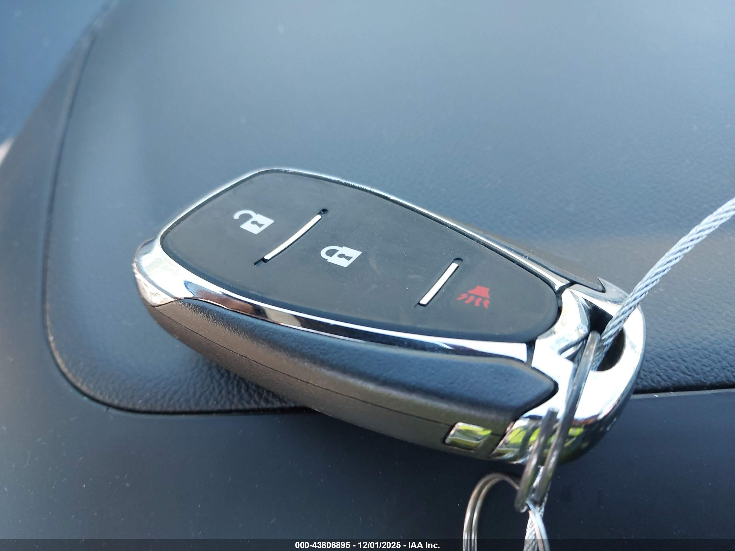 CHEVROLET EQUINOX image 11