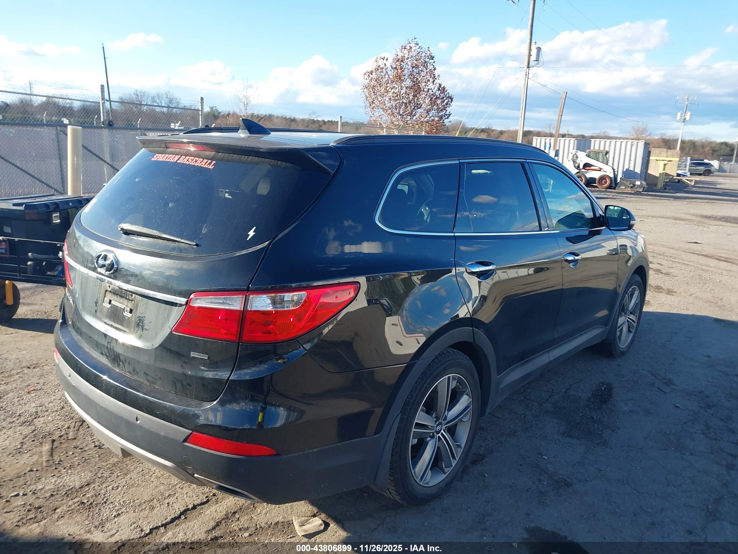 HYUNDAI SANTA image 4