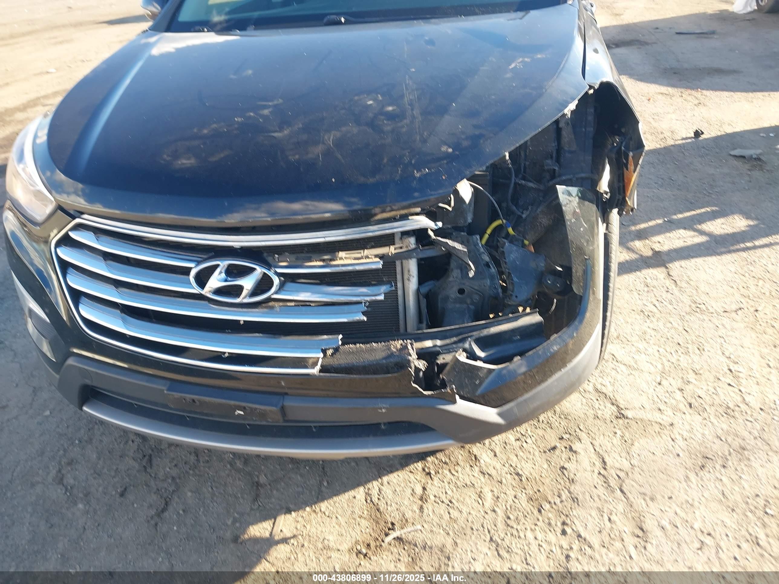 HYUNDAI SANTA image 6