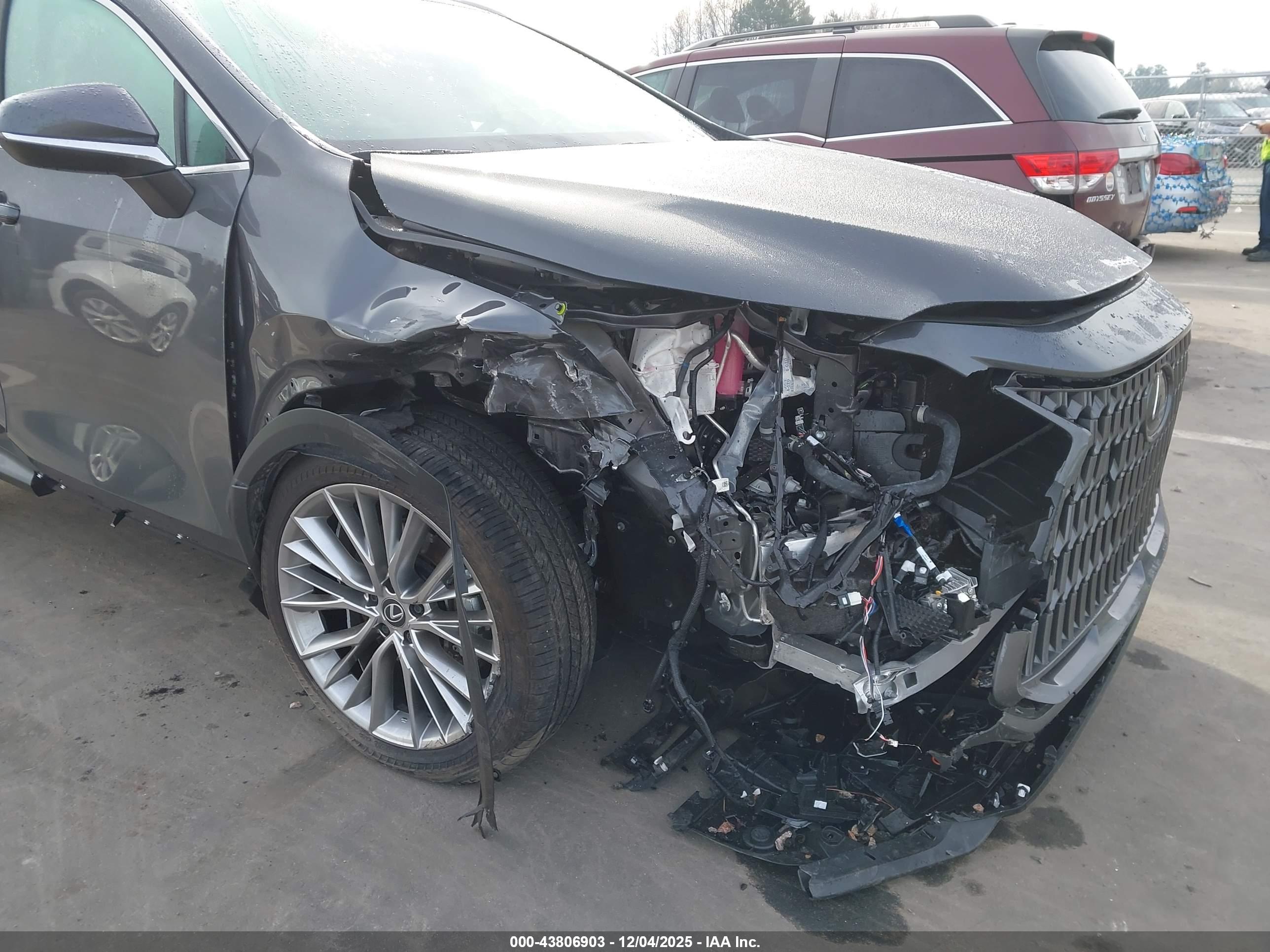 LEXUS NX image 6
