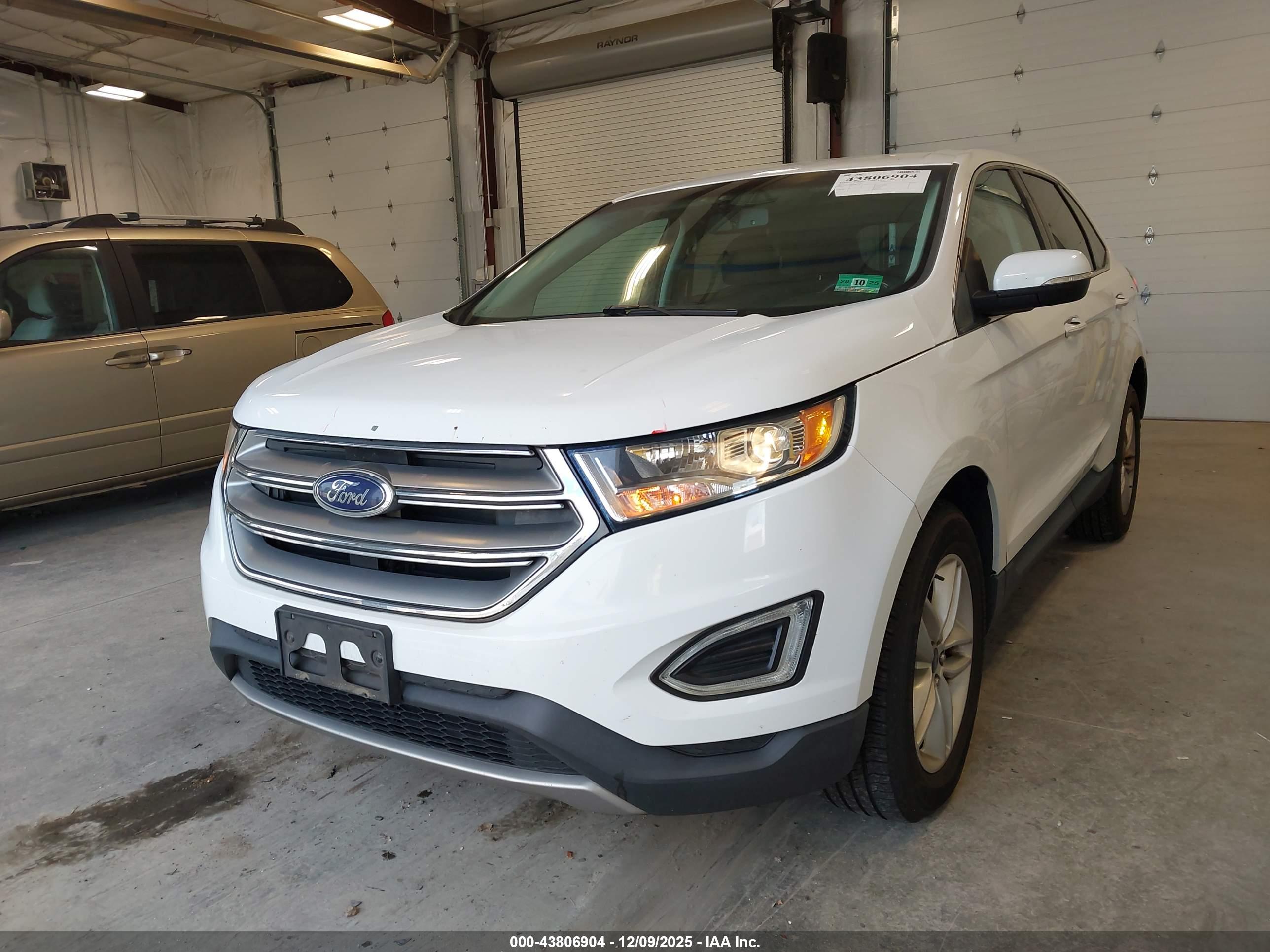 FORD EDGE image 2