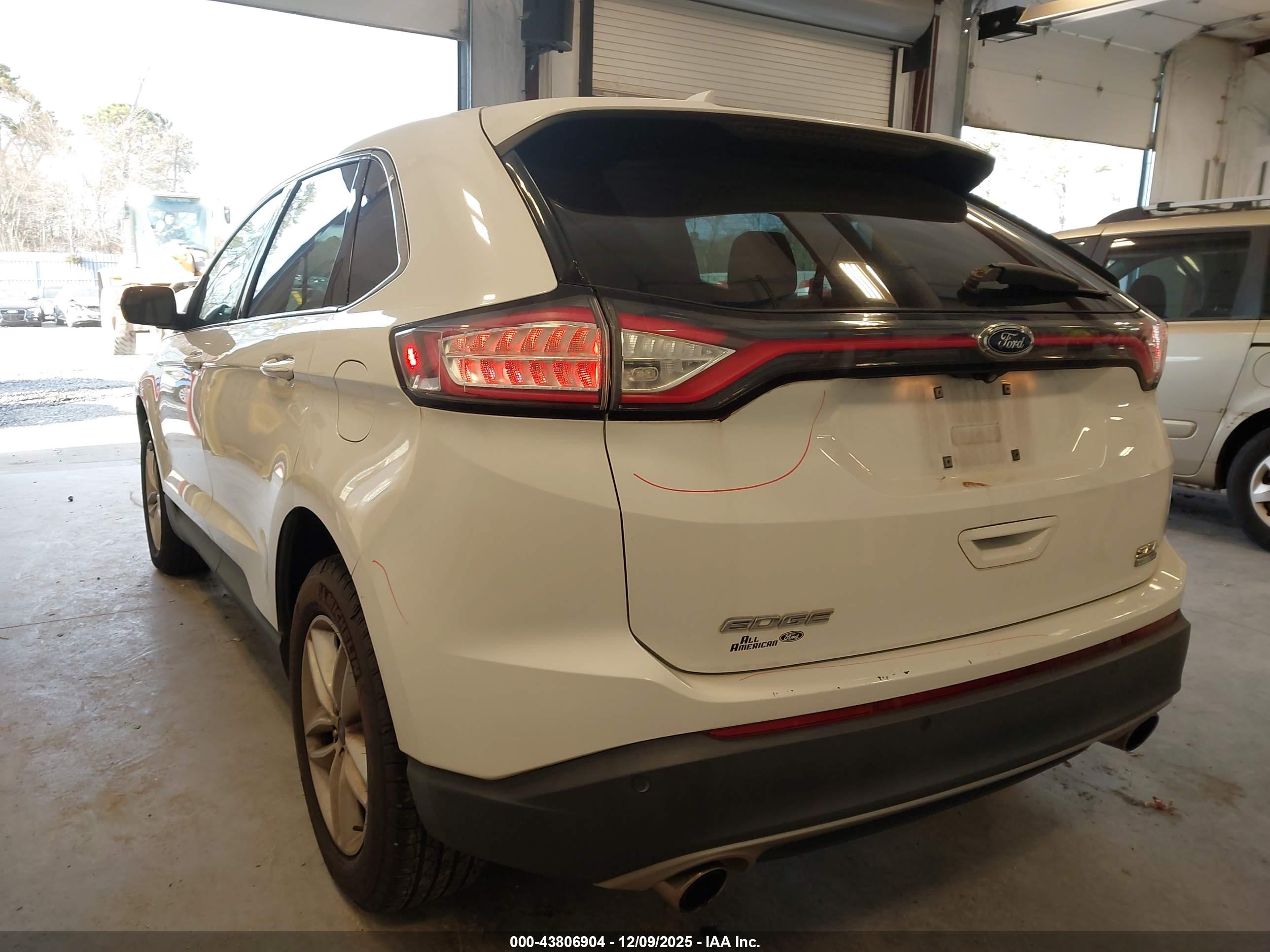 FORD EDGE image 3