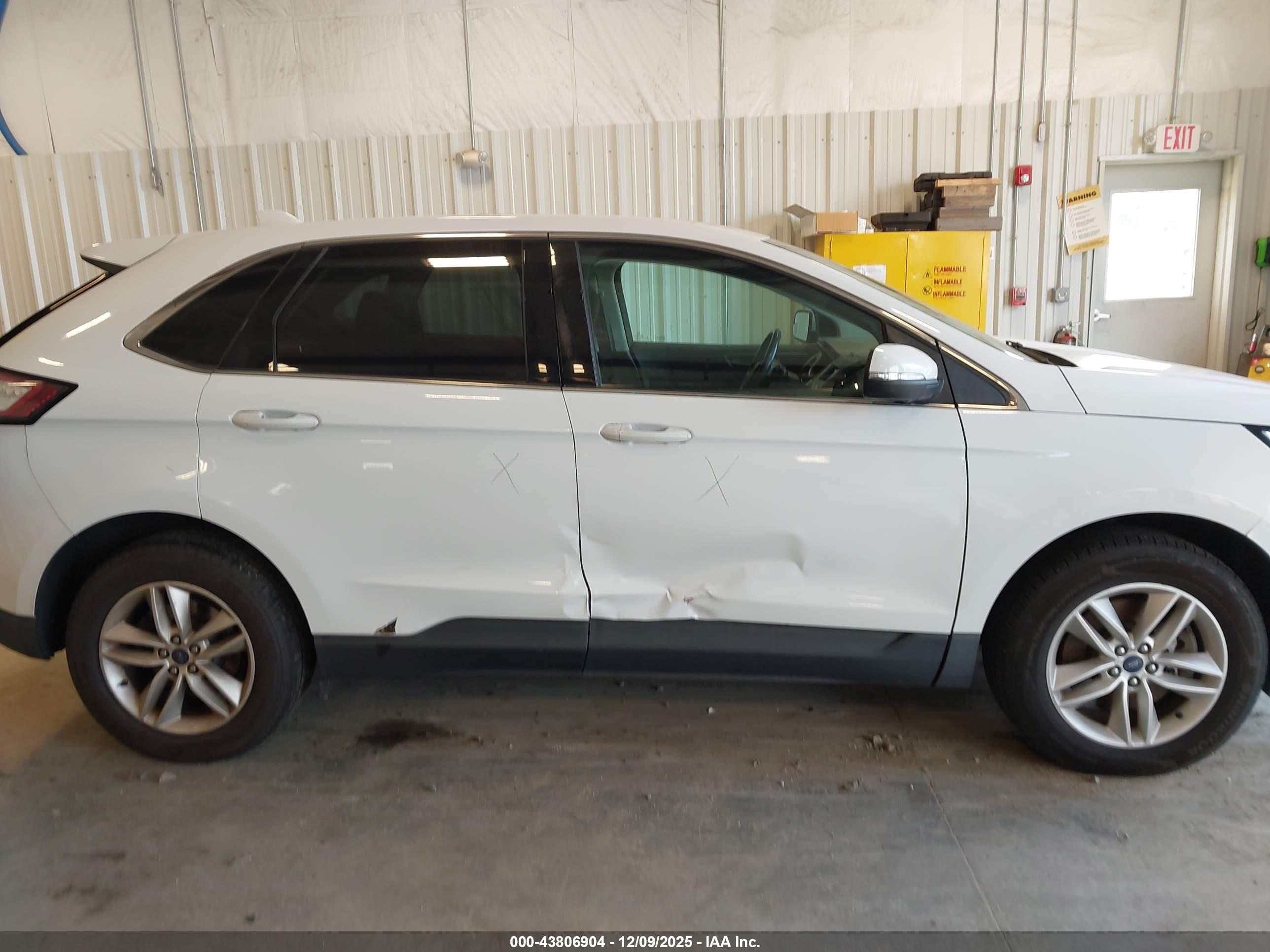 FORD EDGE image 6
