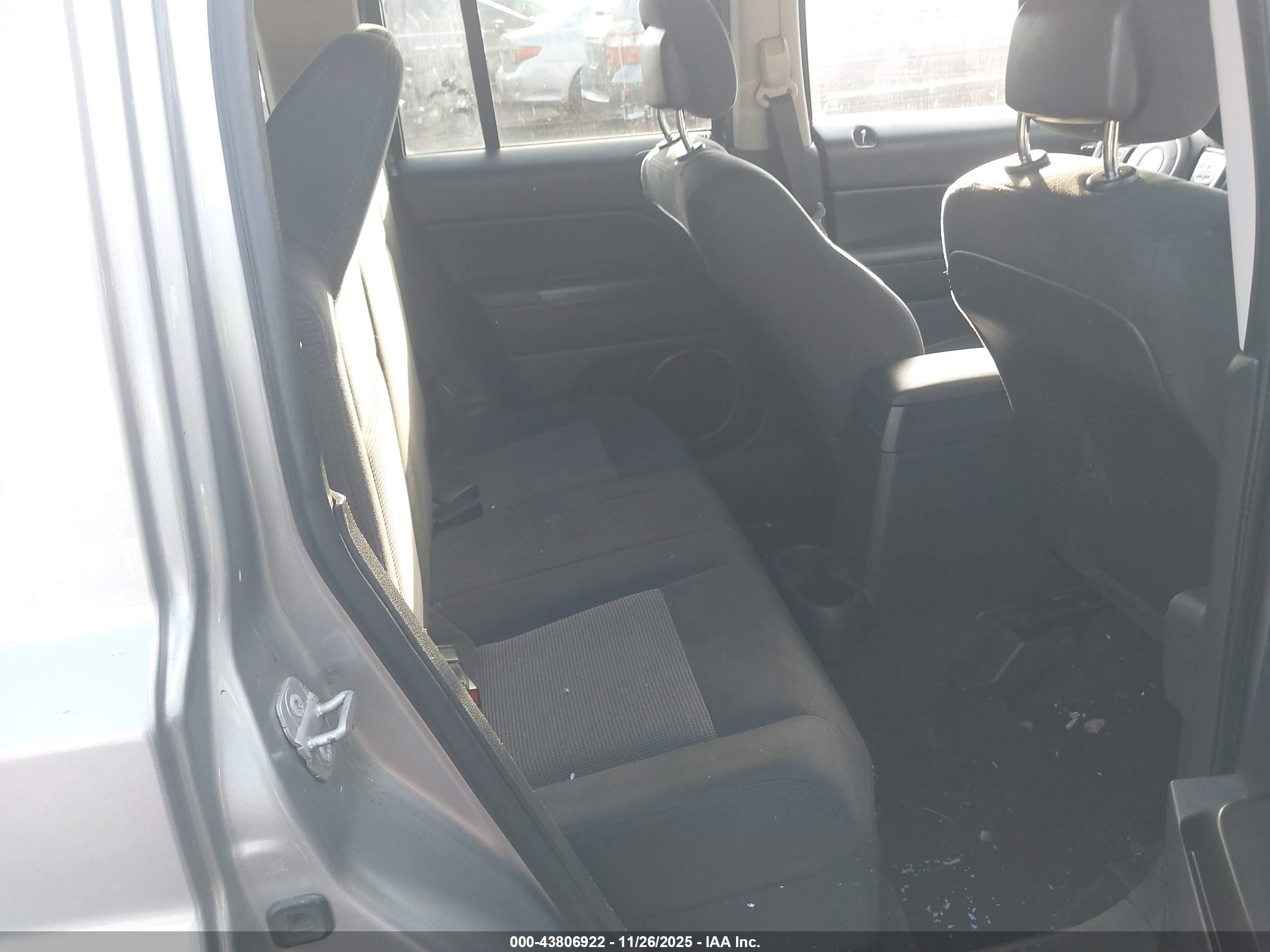 JEEP PATRIOT image 8