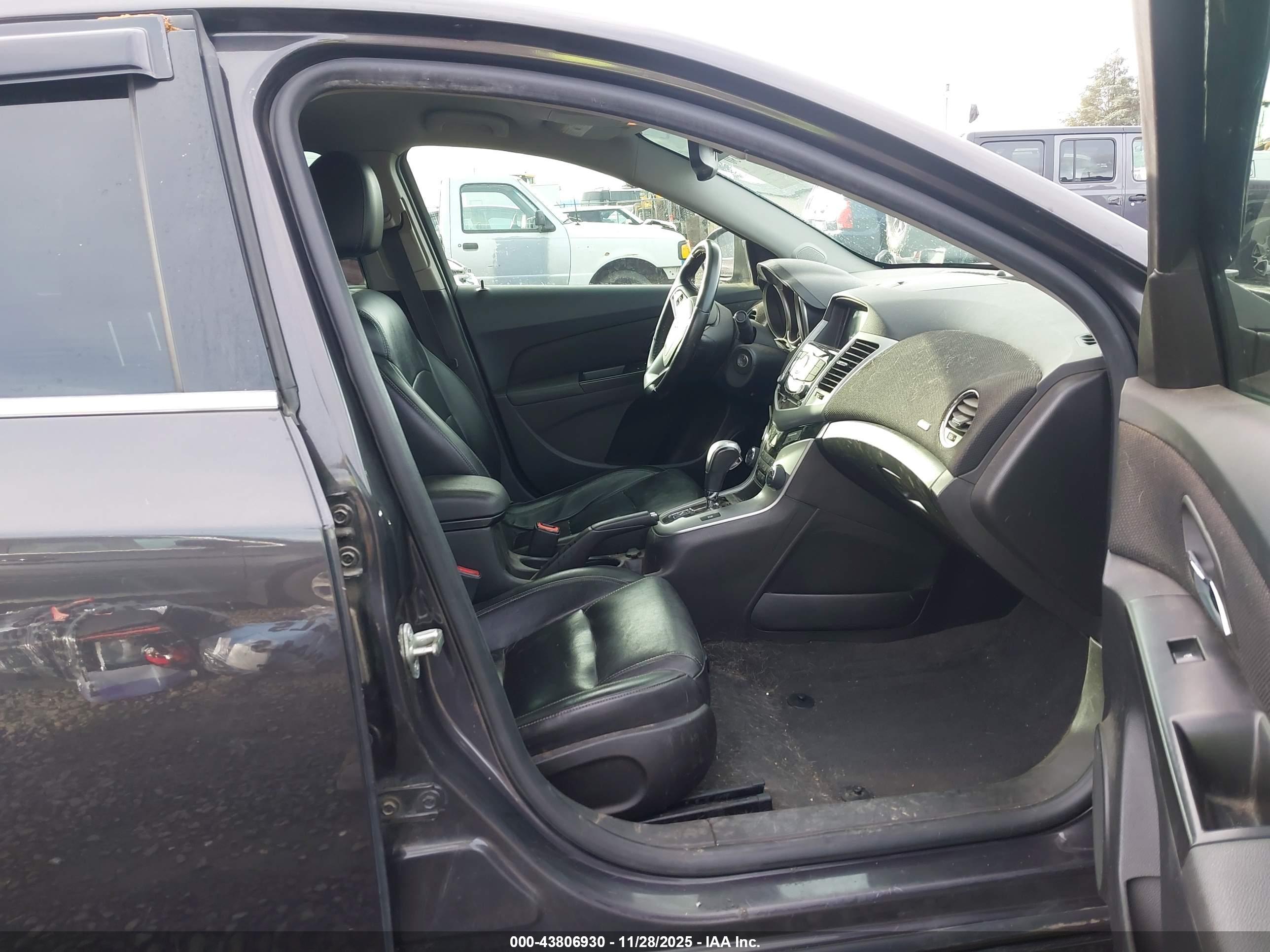 CHEVROLET CRUZE image 5
