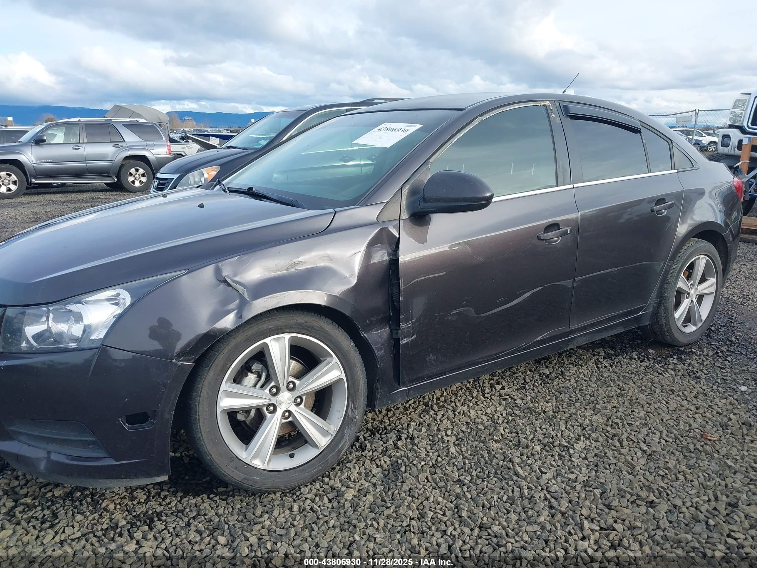 CHEVROLET CRUZE image 6