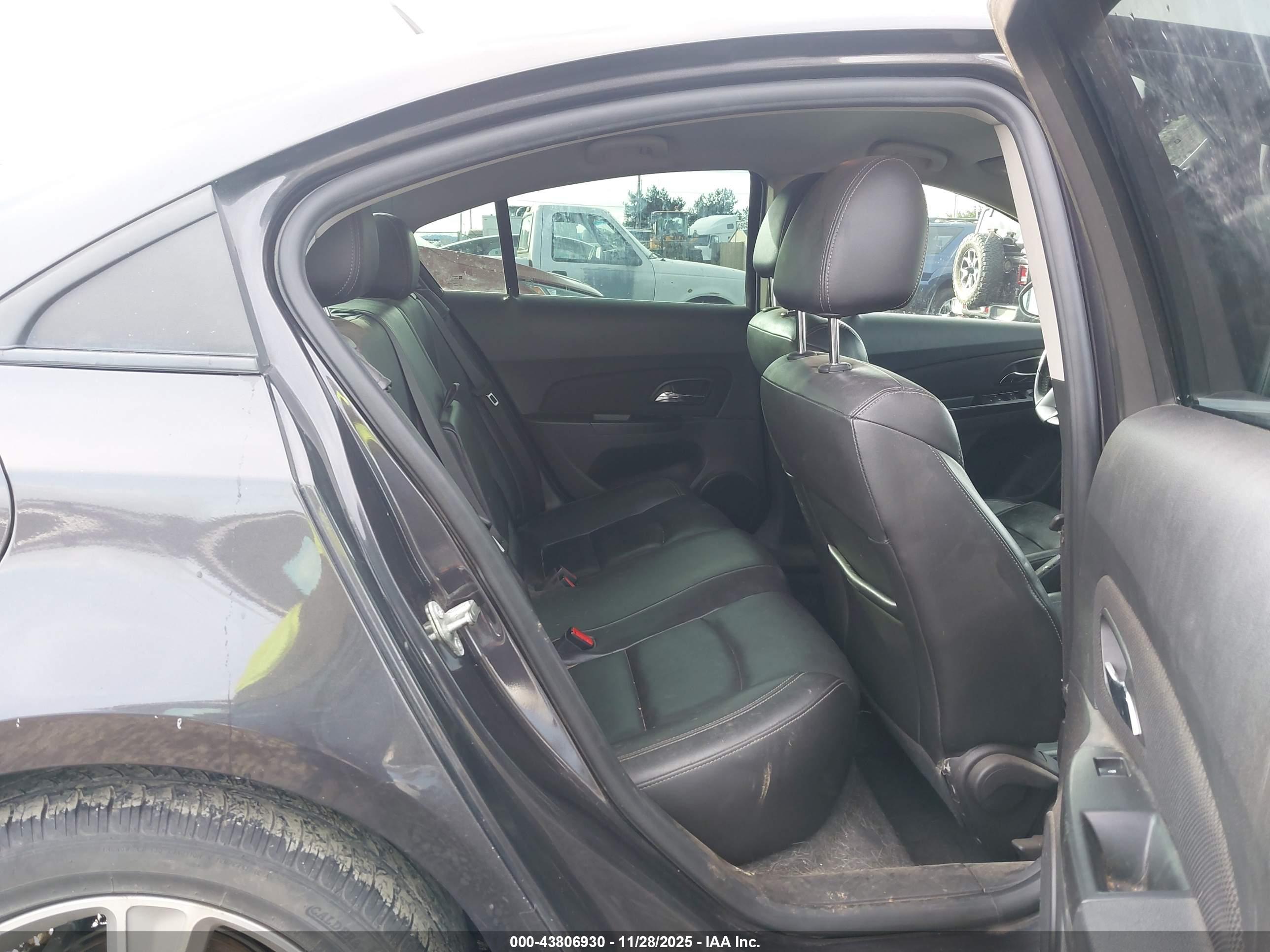 CHEVROLET CRUZE image 8