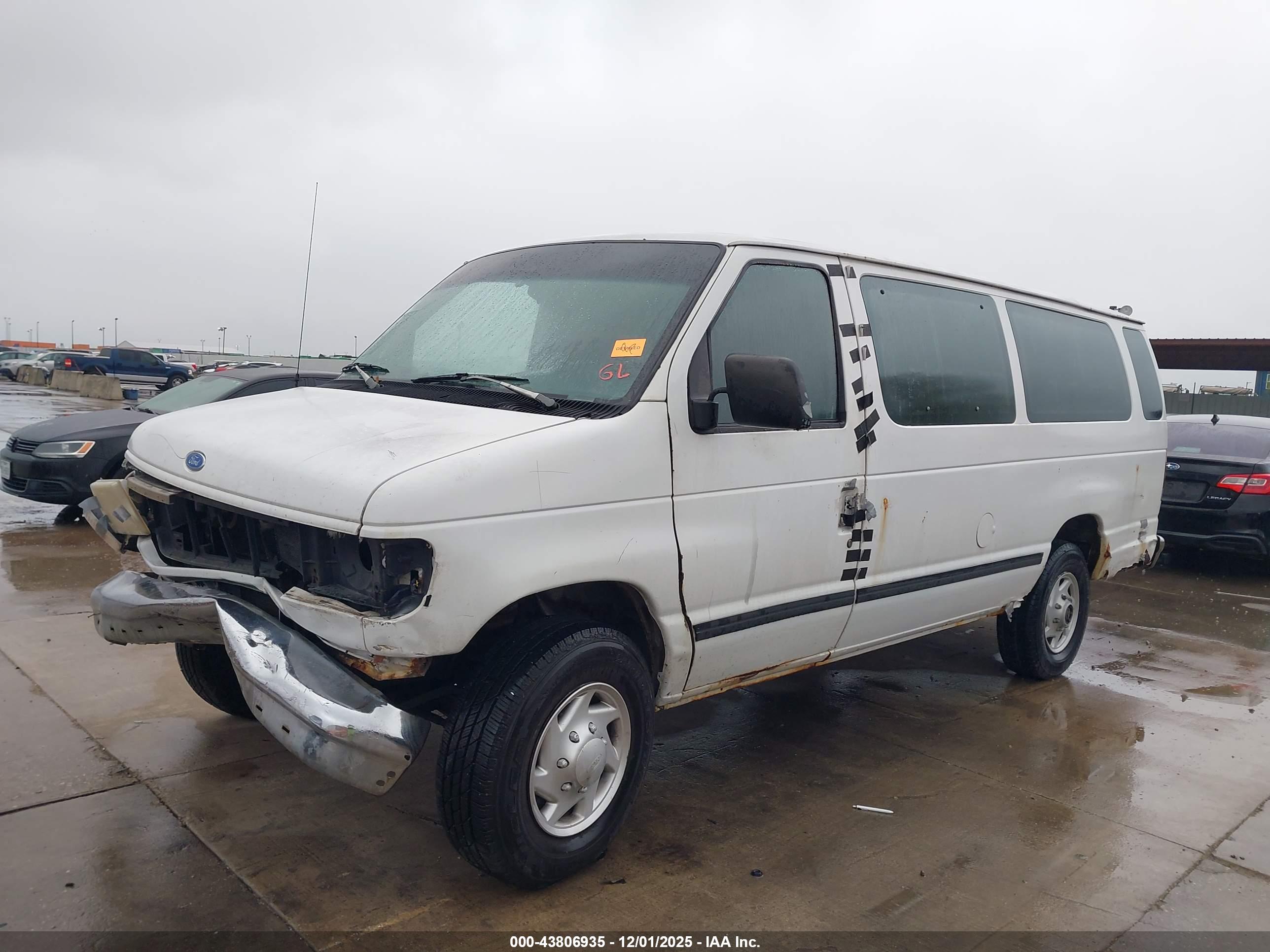 FORD ECONOLINE image 2