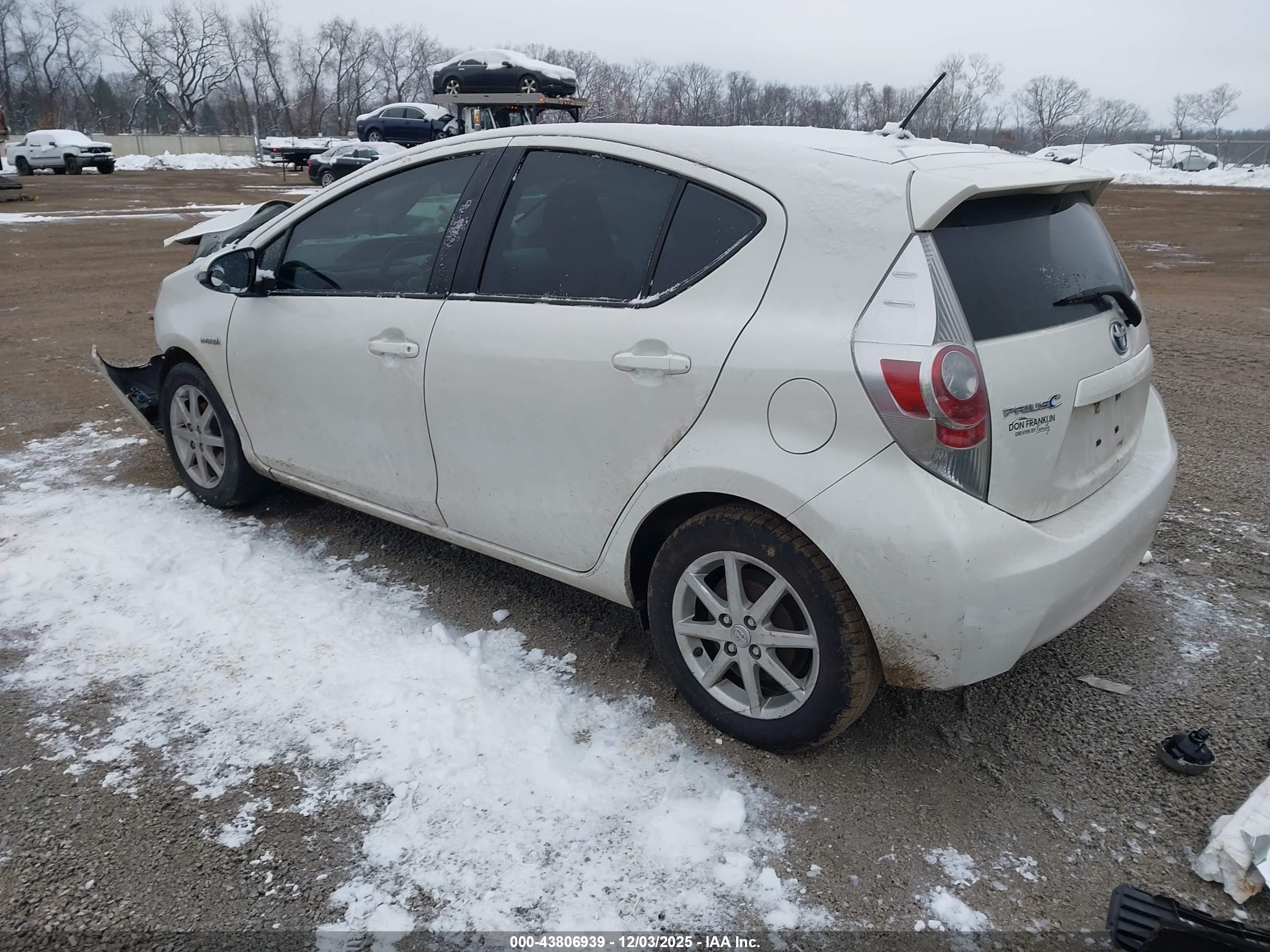 TOYOTA PRIUS image 3