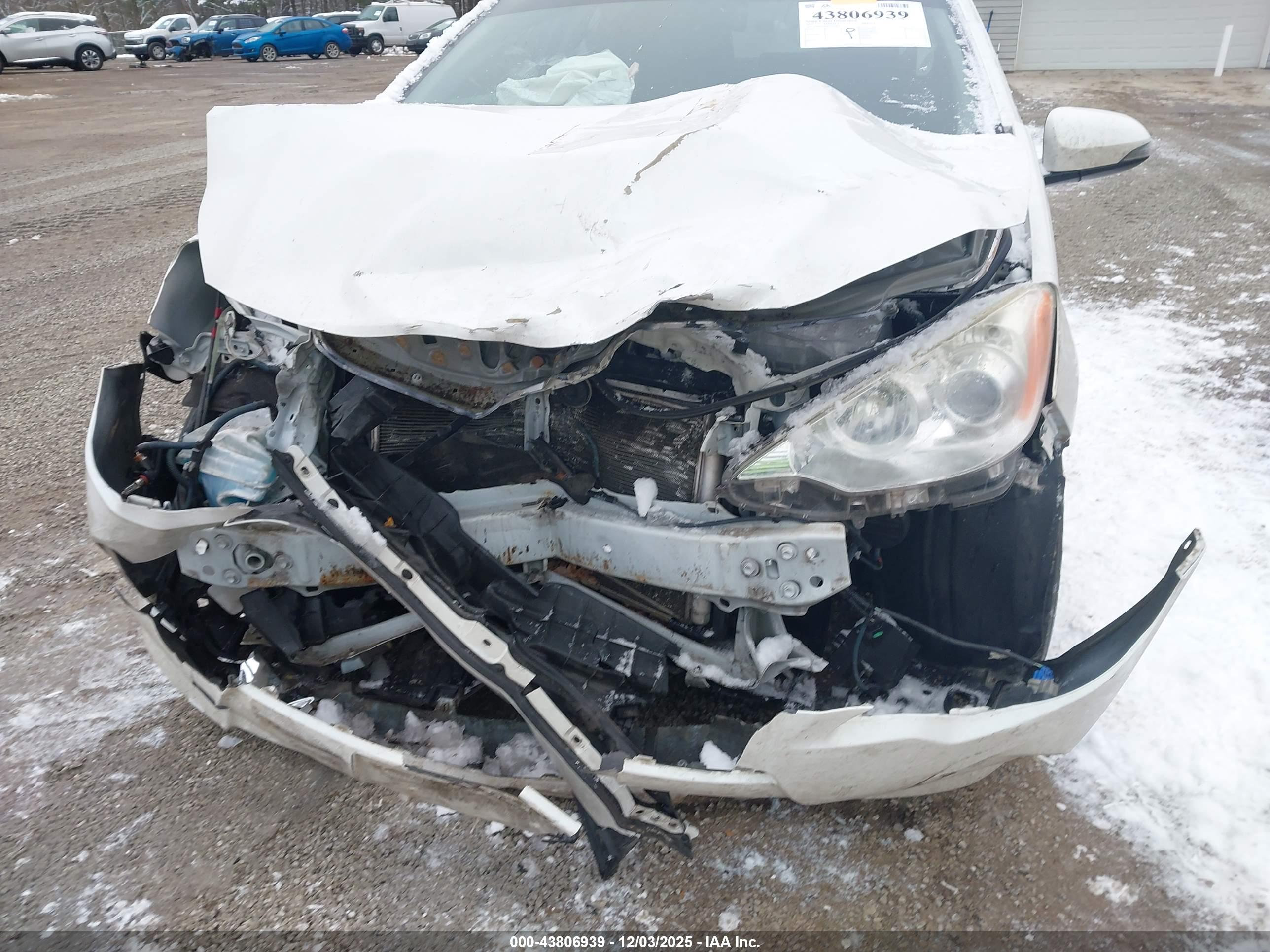 TOYOTA PRIUS image 6