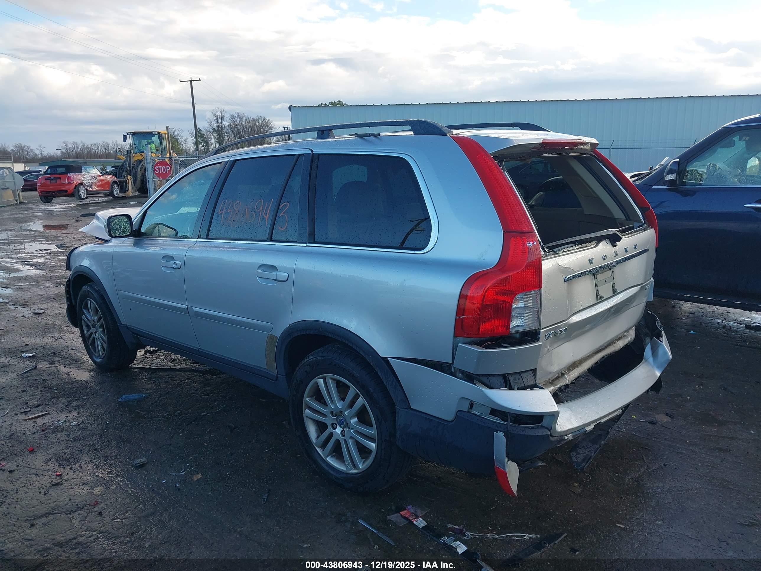 VOLVO XC90 image 3